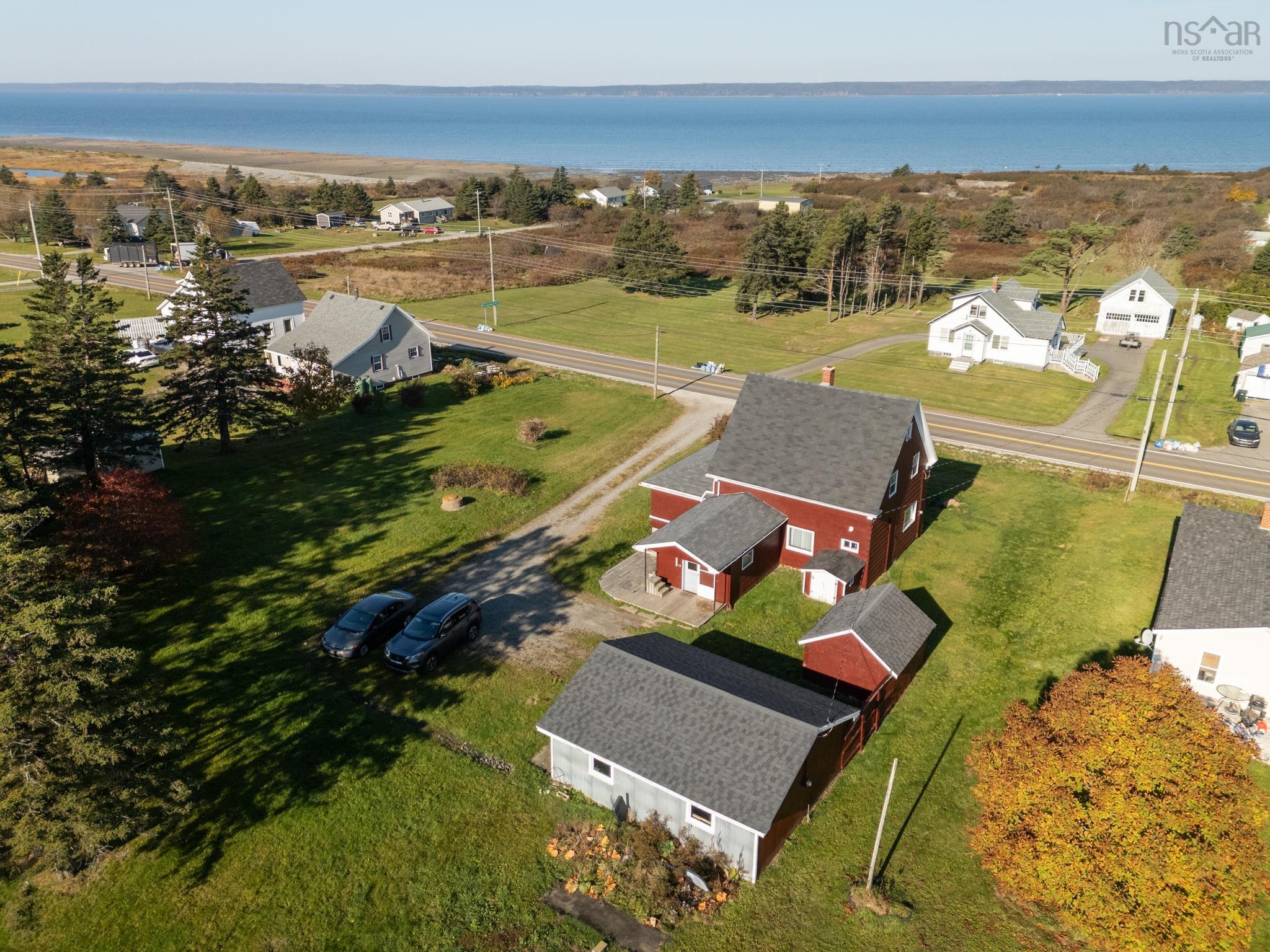 3 Bedroom Home with Ocean Views