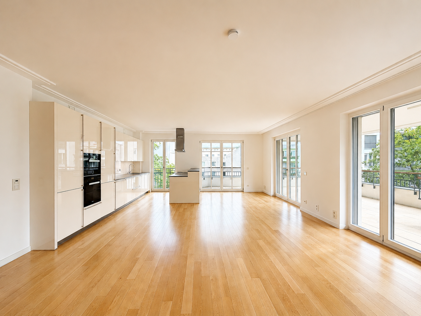 Charlottenhöfe: Luxuriöse 3-Zimmer Wohnung