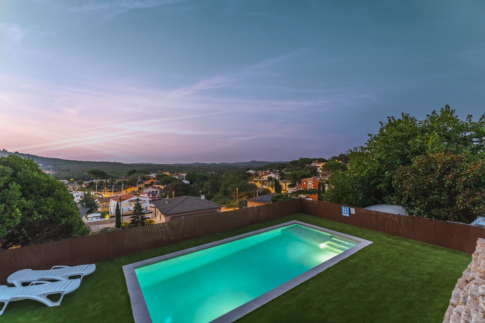 House with pool, energy rating A, and tourist license in Ágora Park