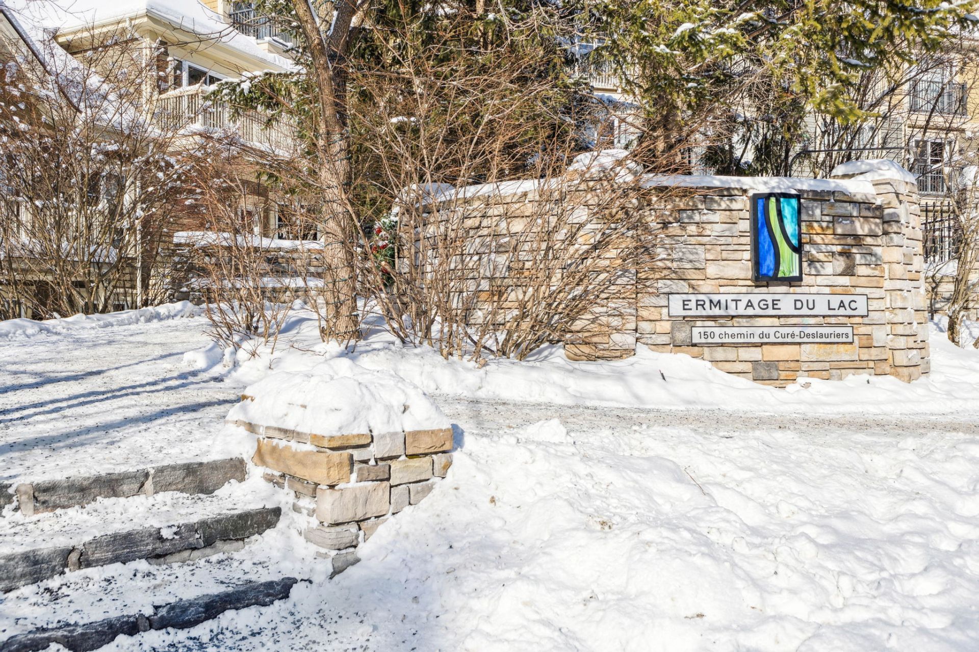 Situated in the pedestrian village of the Tremblant Resort