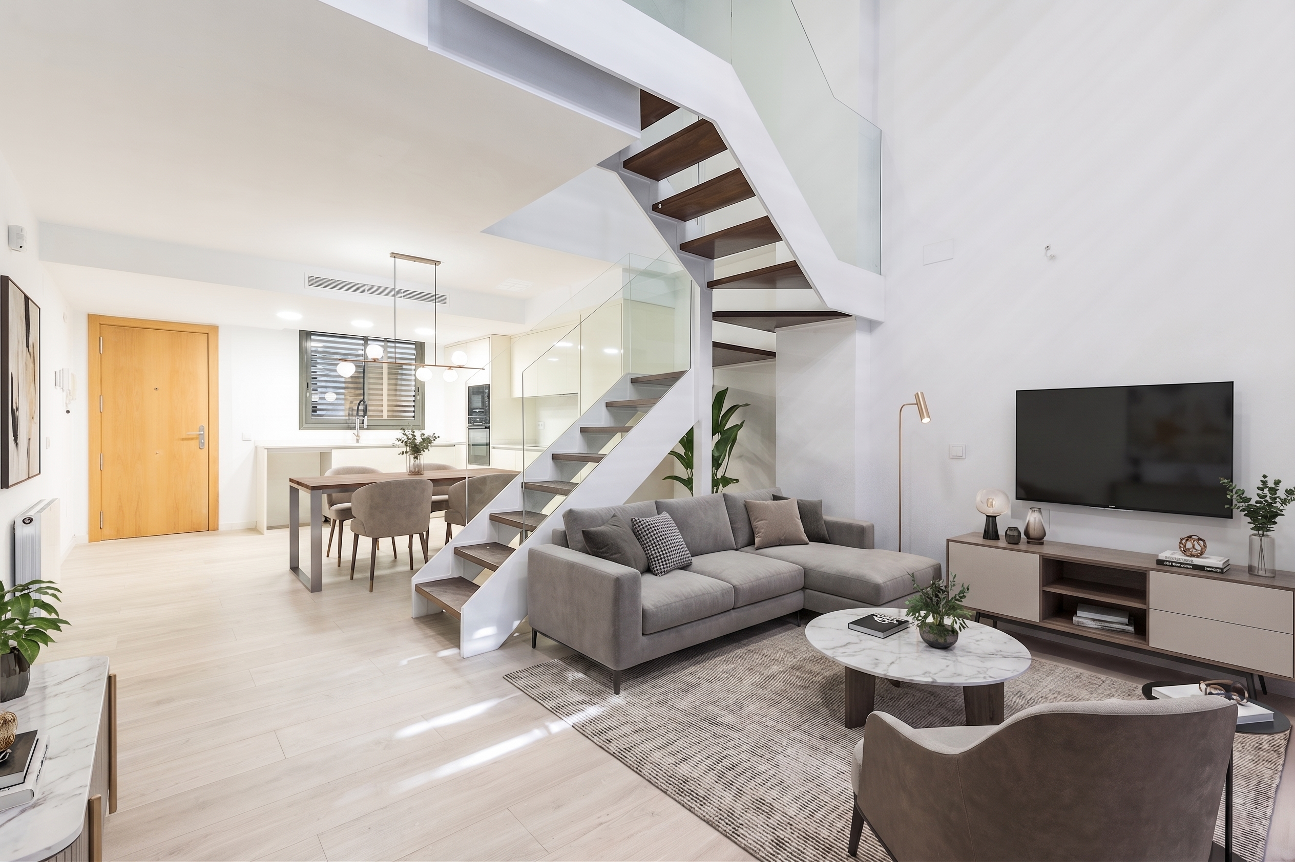 Exclusive duplex at street level