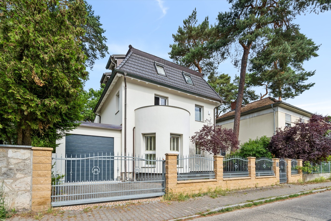 Energy-efficient townhouse villa — historic charm meets modern comfort