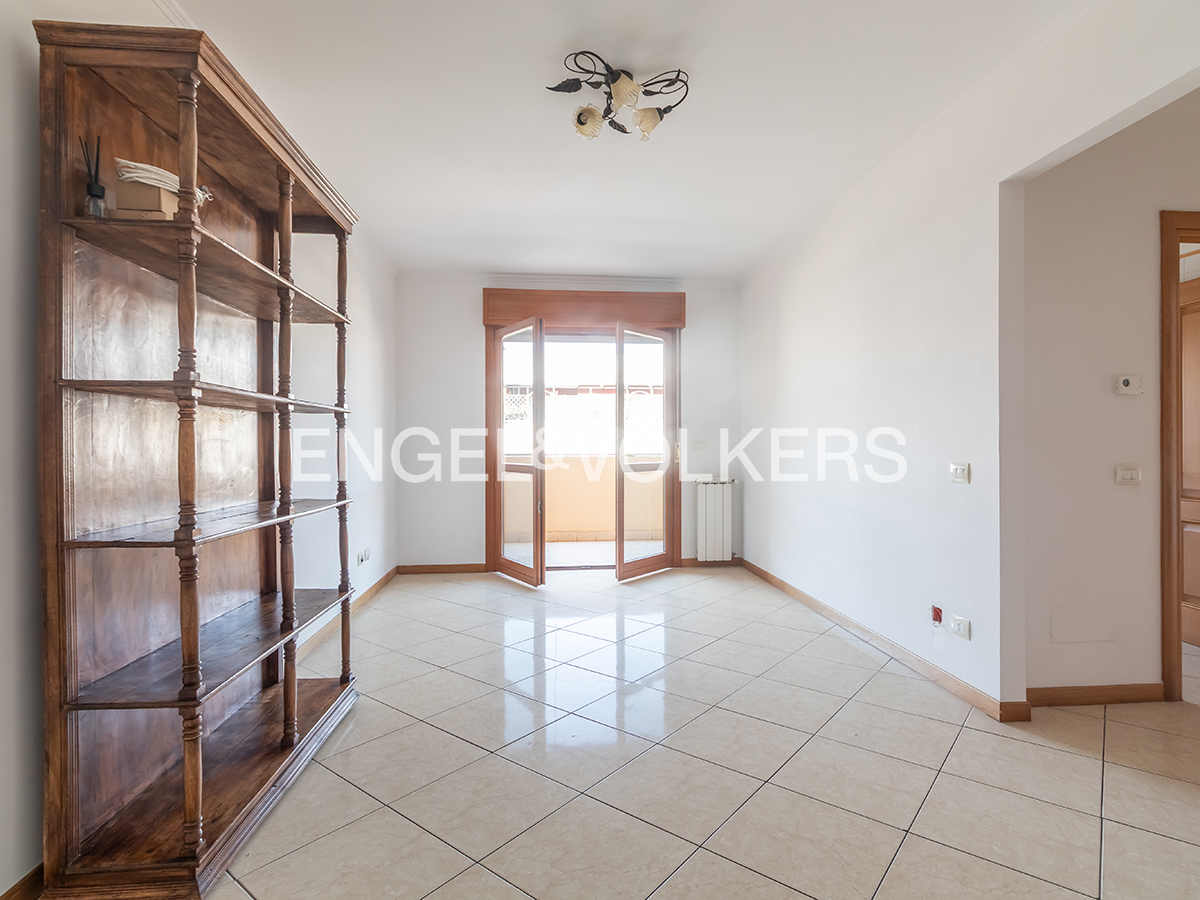 Apartment with garage and terrace in Porta di Roma