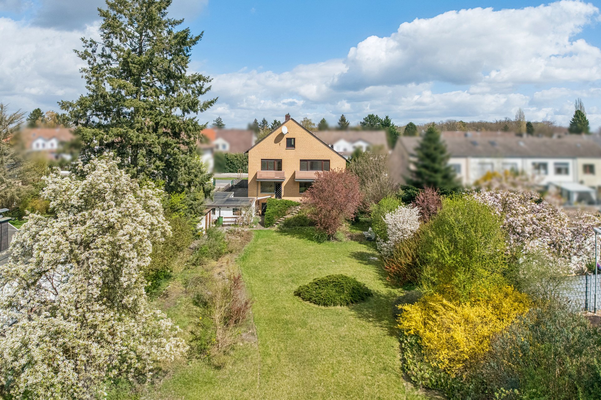 Doppel-Chance in Bothfeld: Großzügiges Bestandsobjekt mit Potenzial für Hinterbebauung