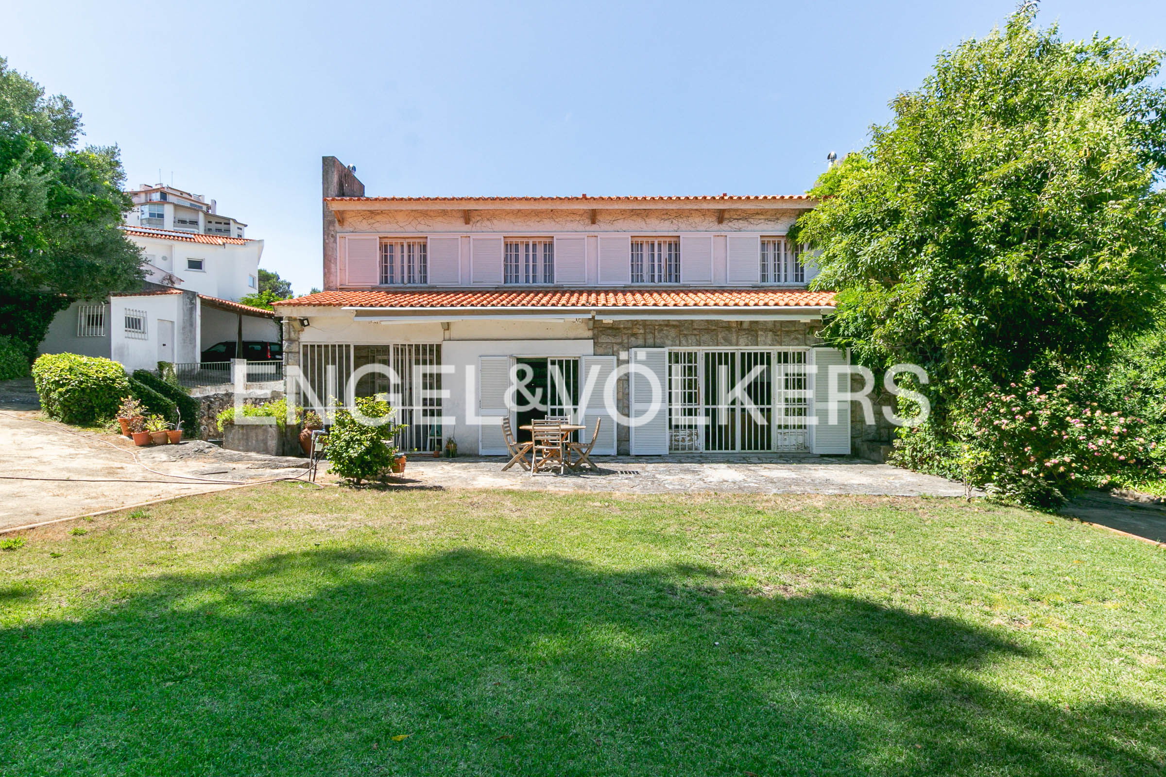 Villa for Renovation | Cascais