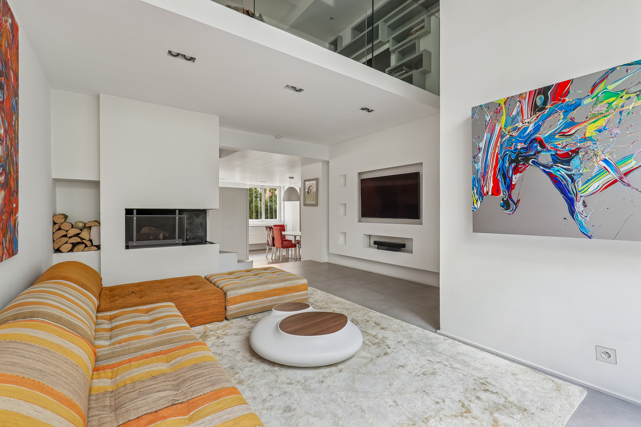 Luxury high-end home - Exceptional address, offering security and discretion
