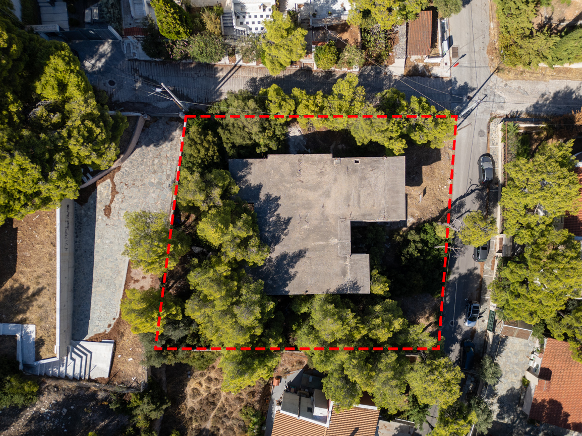 1,038 sq.m. plot with a view of Mount Penteli