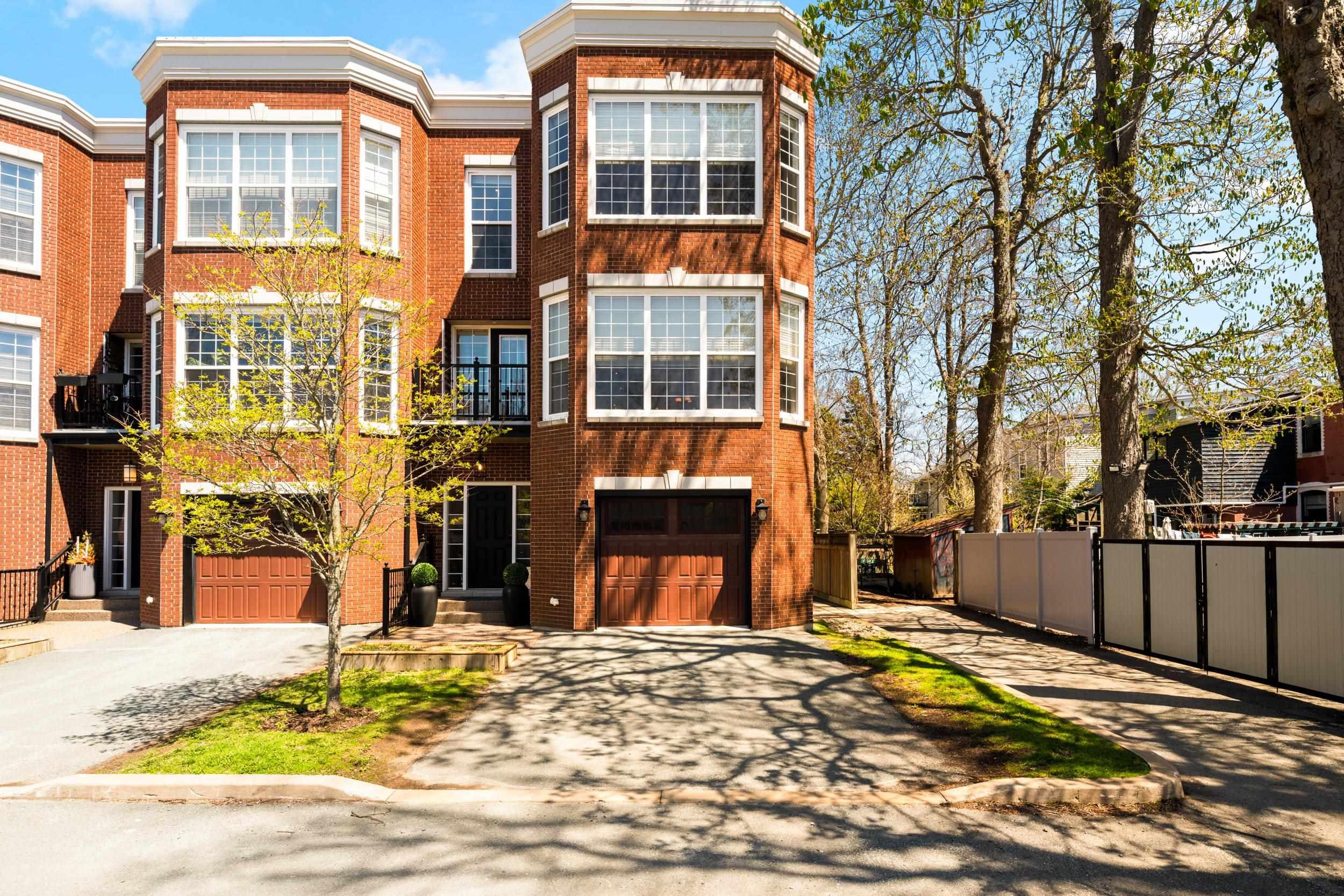 3-Level Townhouse Condo with Garage