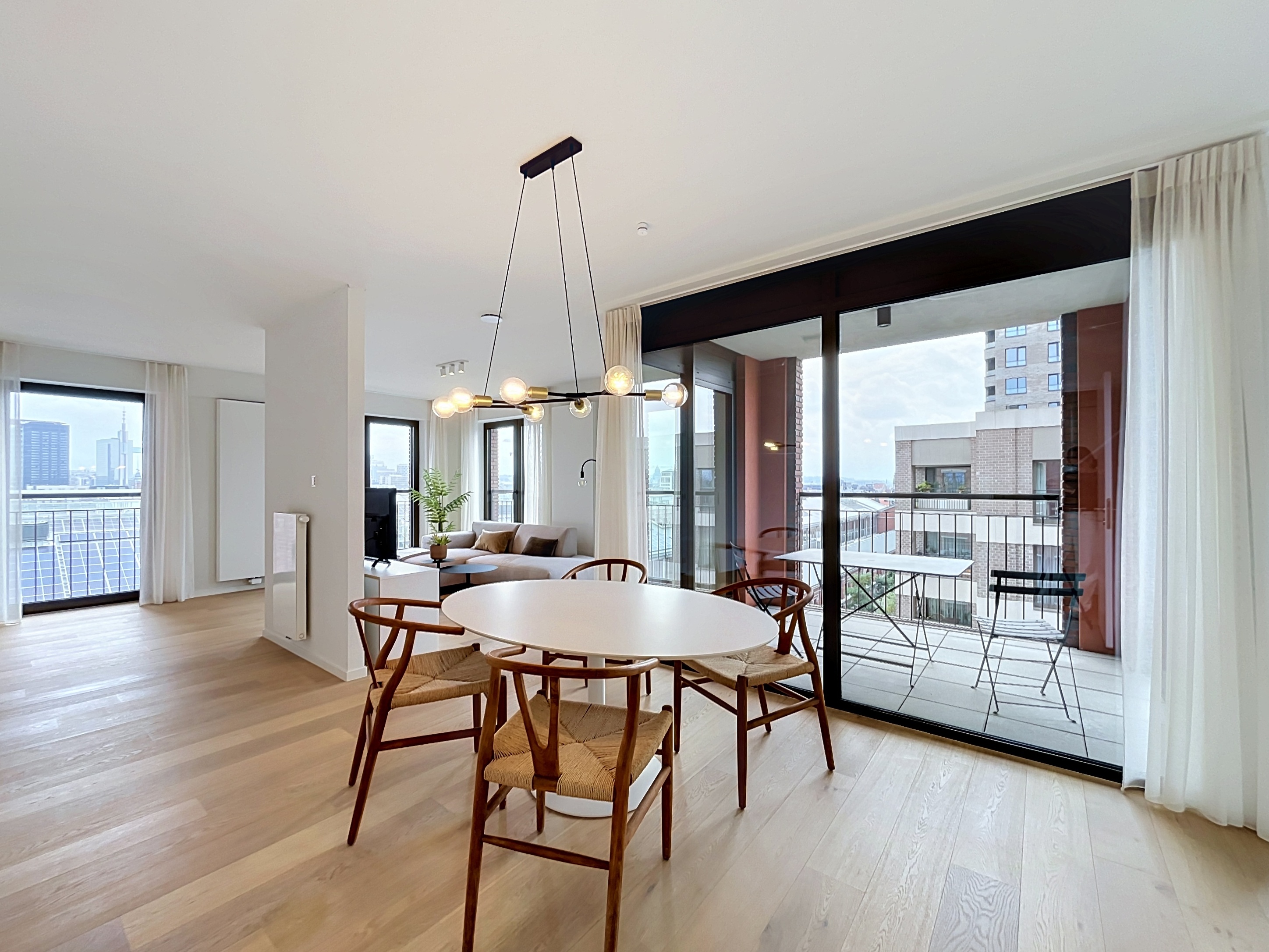 Tour & Taxis – Superb Furnished 1-Bedroom Apartment with Terrace