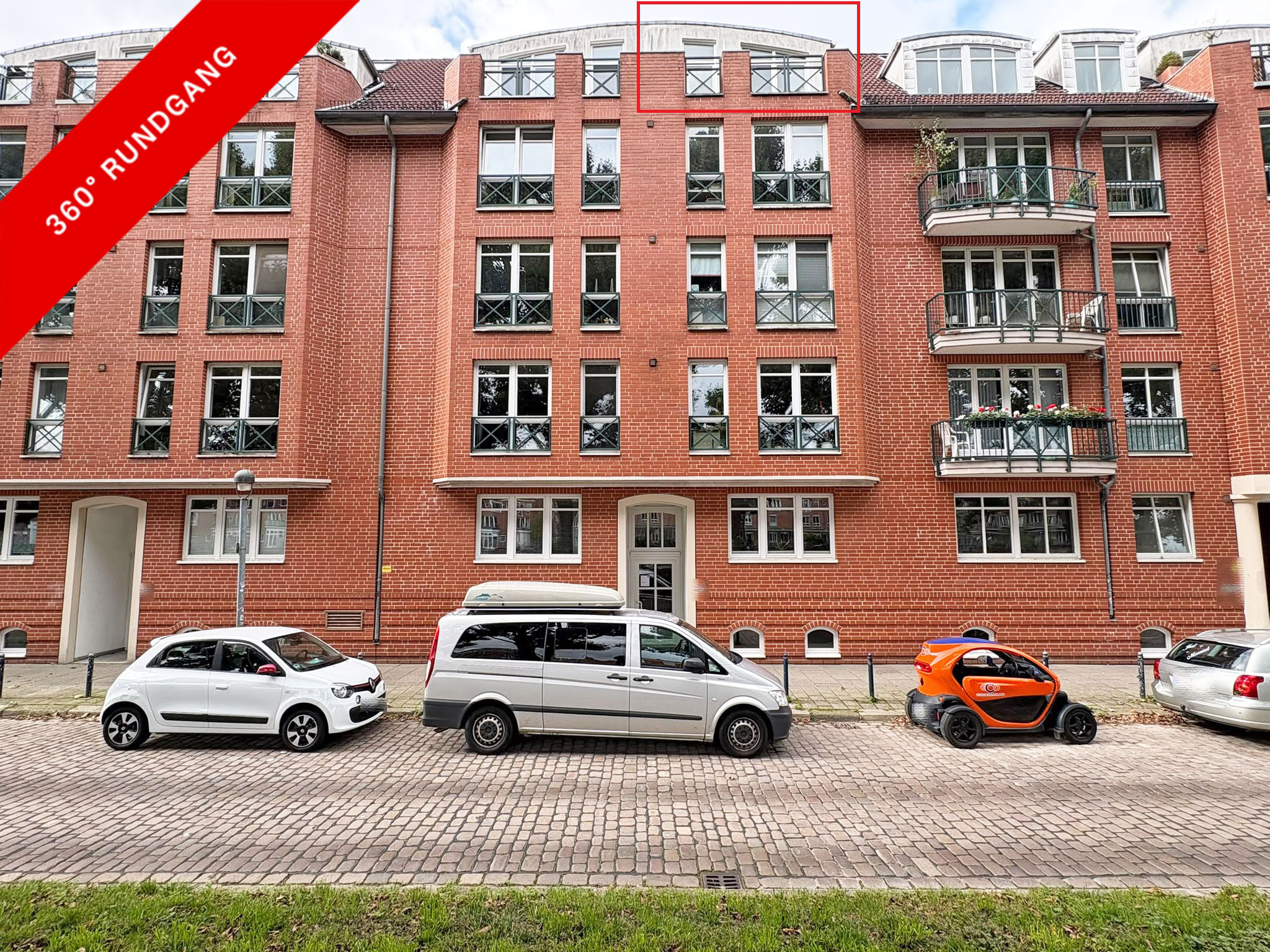 Lichtdurchflutete Maisonette-Wohnung mit Weserblick, zwei Balkonen und Tiefgaragenstellplatz in der Neustadt!