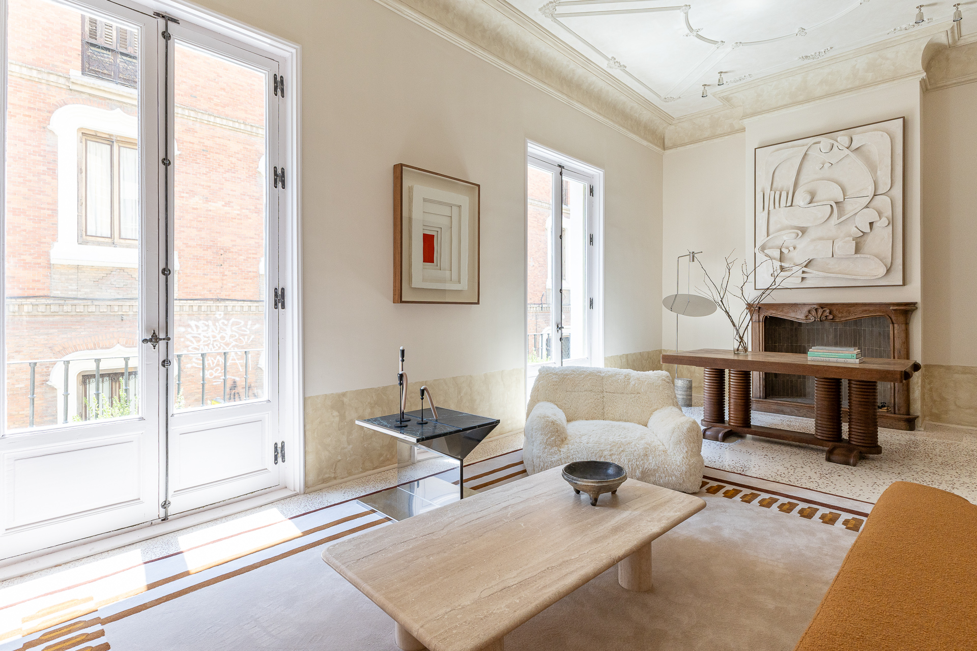Exclusive renovated property with designer style.