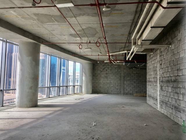 Vacant I High Ceiling I High Floor