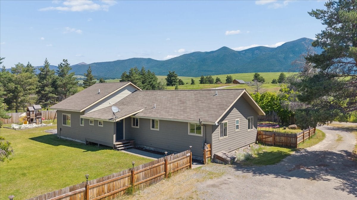 Home And Shop On 5 Acres