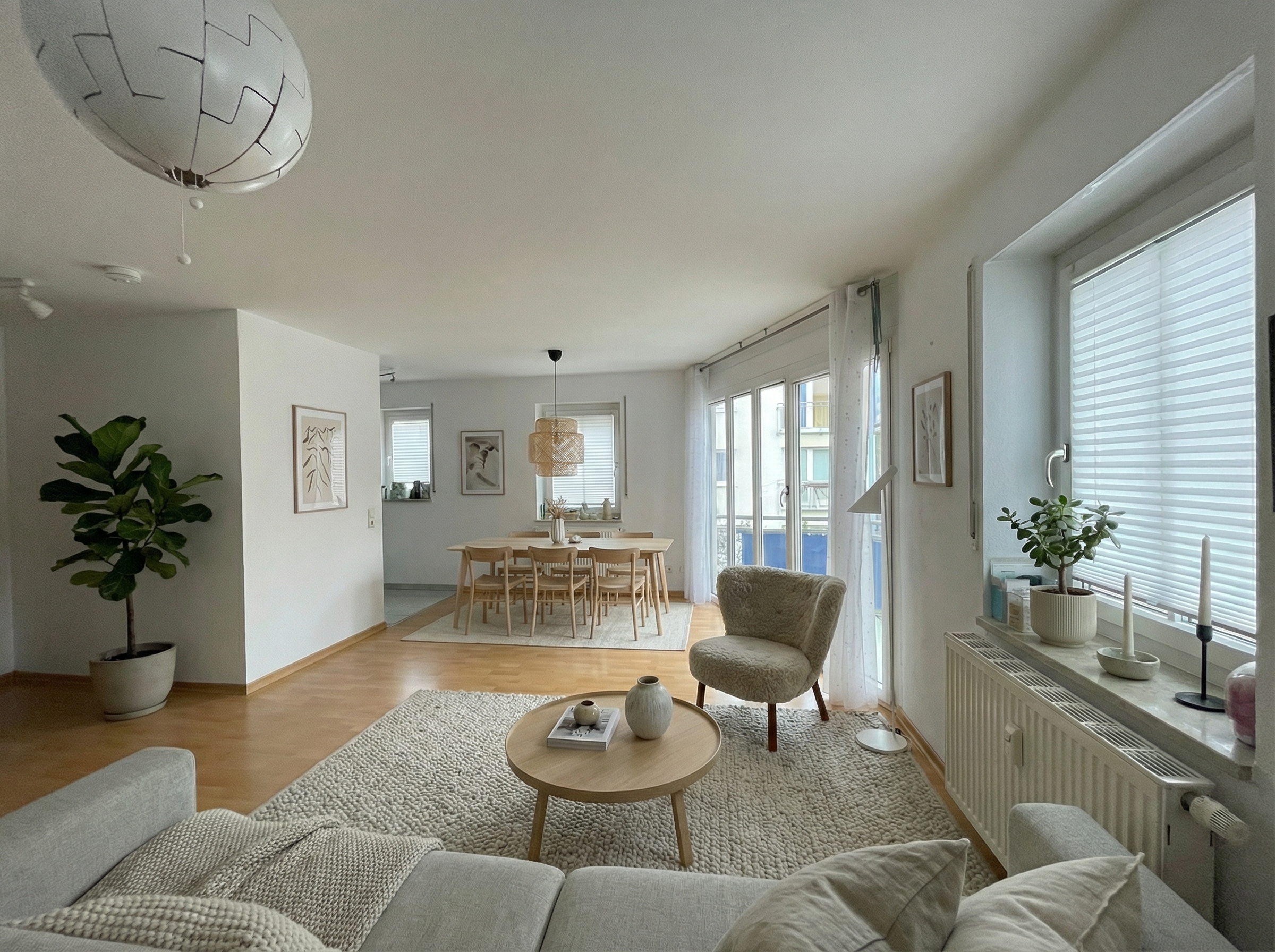 Frei werdende 1‑Zimmer‑Wohnung mit Balkon, optional TG-Stellplatz in Schleußig!