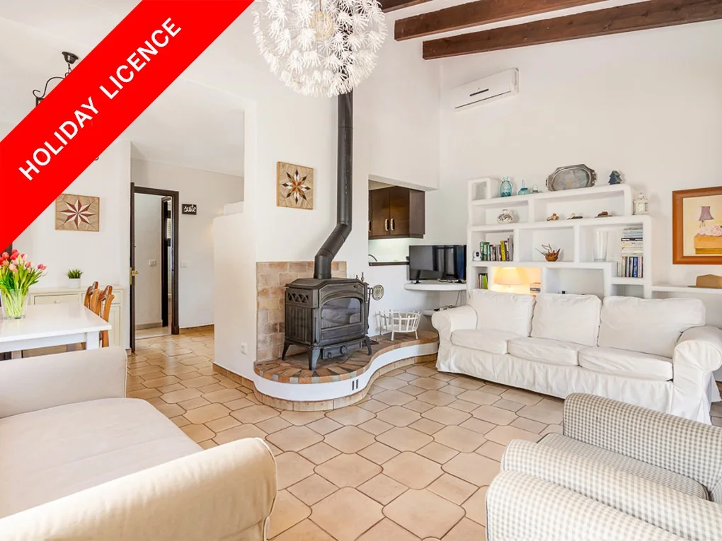 Beautiful Menorcan house with tourist license in  Son Xoriguer, Menorca