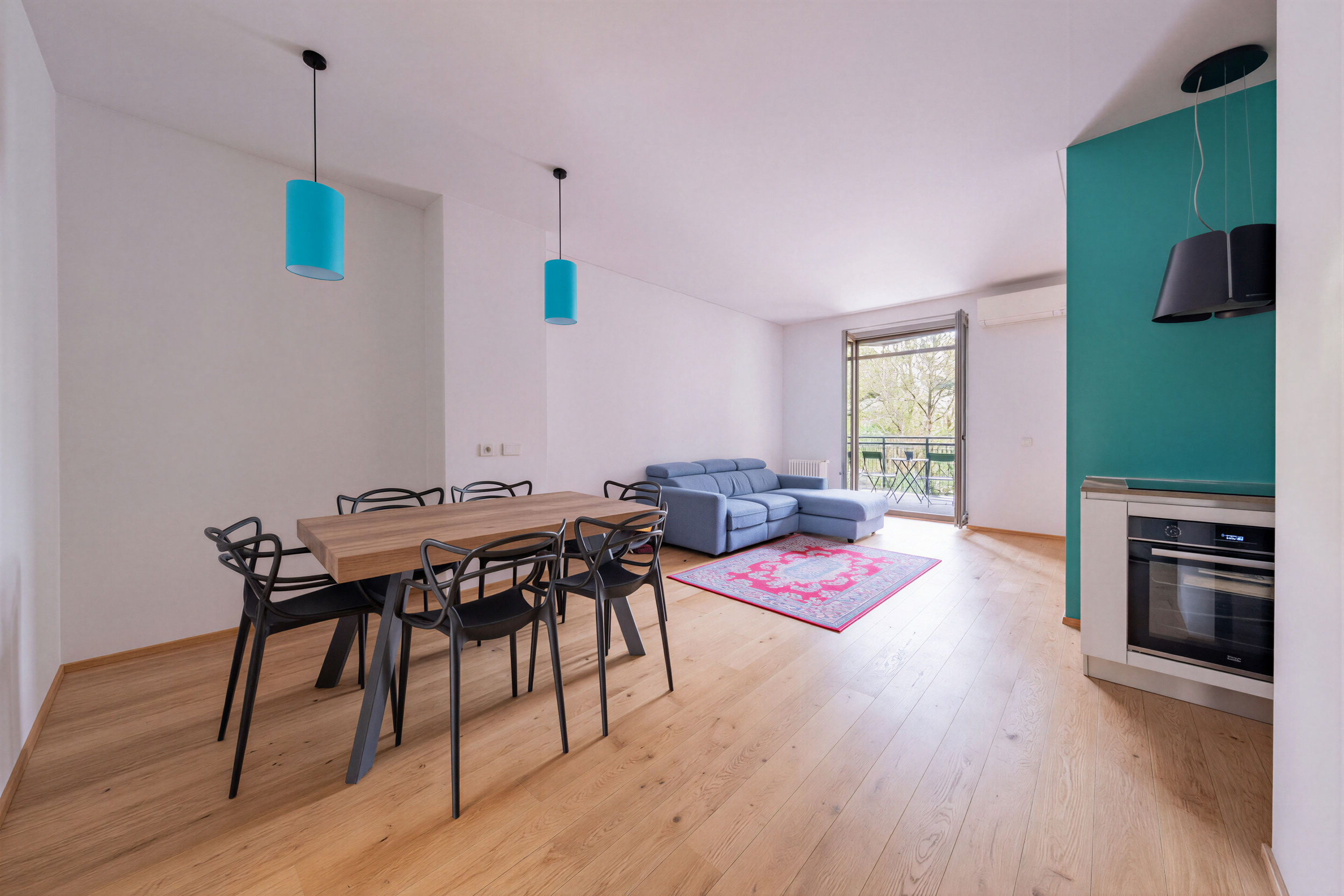 Modern three-room apartment with balconies on Anfossi Street