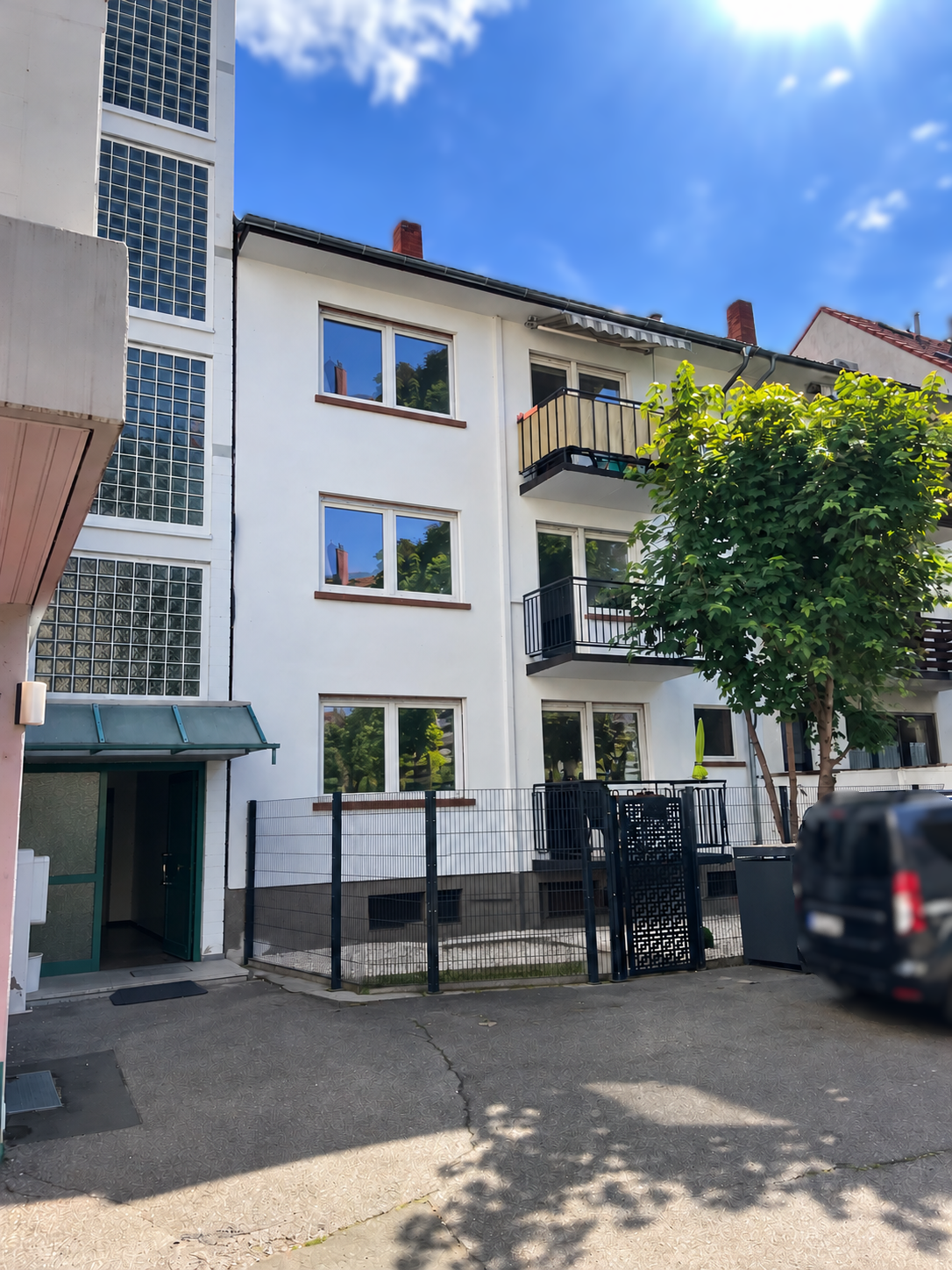 Vermietete Eigentumswohnung mit zusätzlicher Dachgeschossfläche und langfristiger Perspektive in Worms
