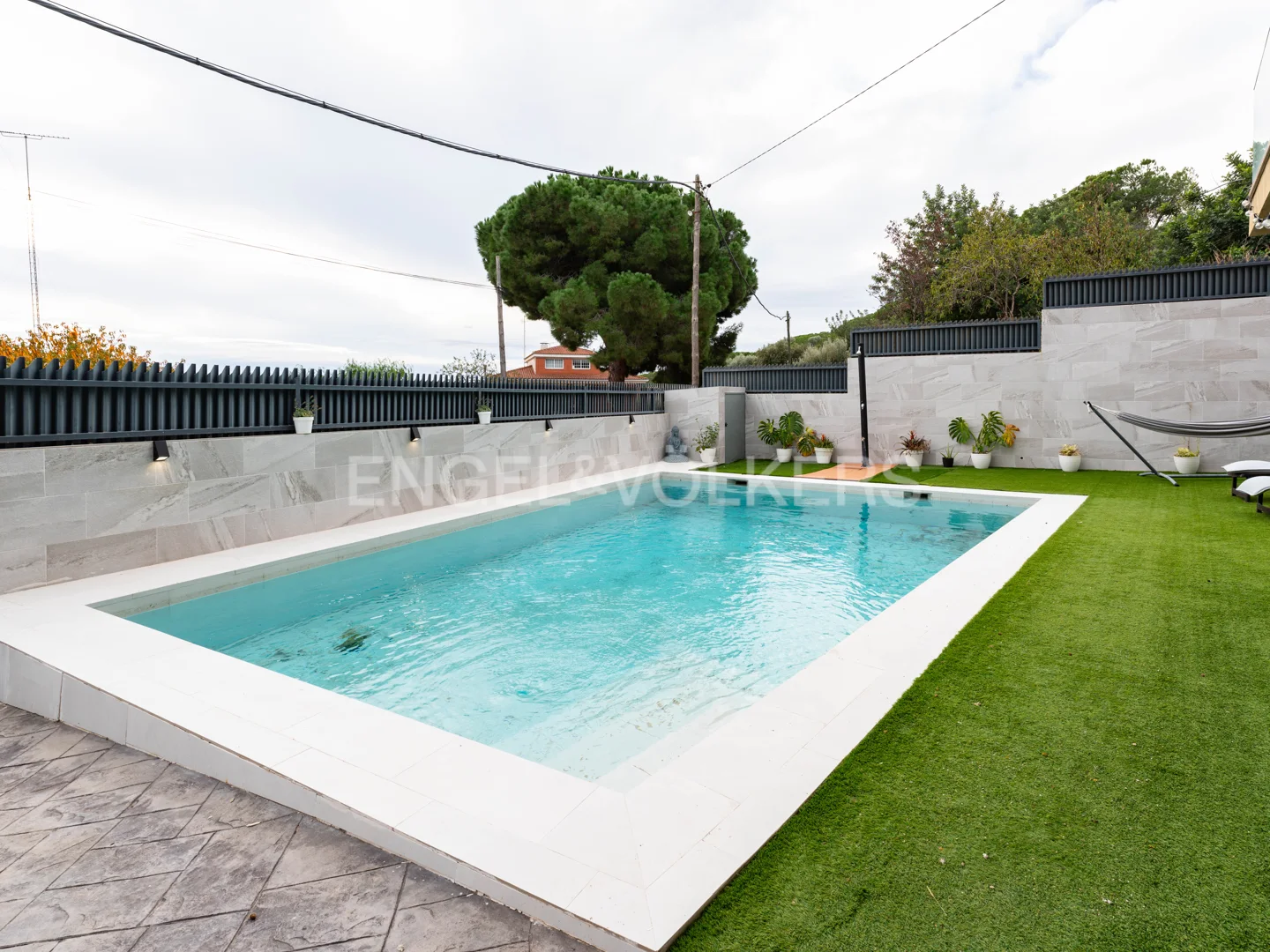 Espectacular casa unifamiliar con piscina