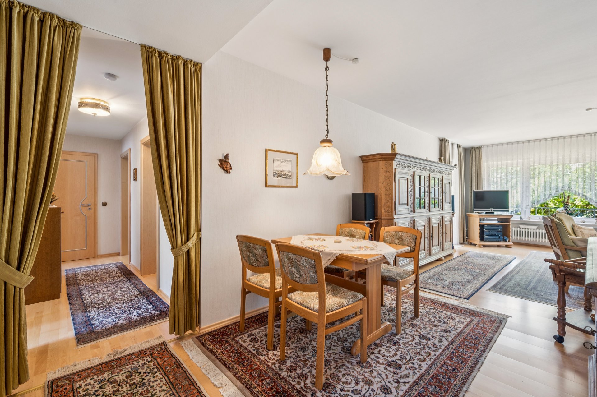 Comfortable 4-room apartment with a well-designed layout