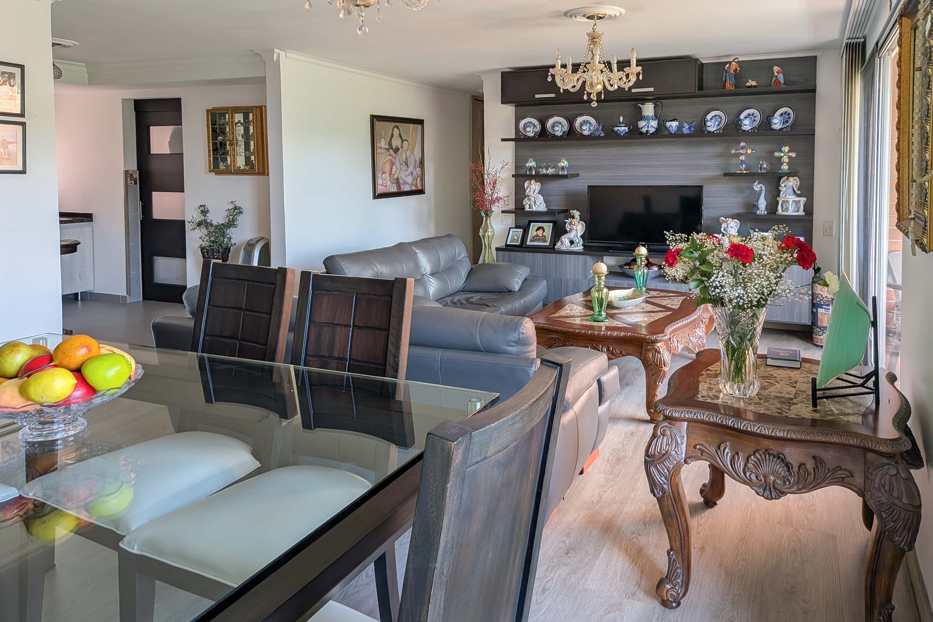 Apartamento con balcón y clubhouse para venta en La Frontera