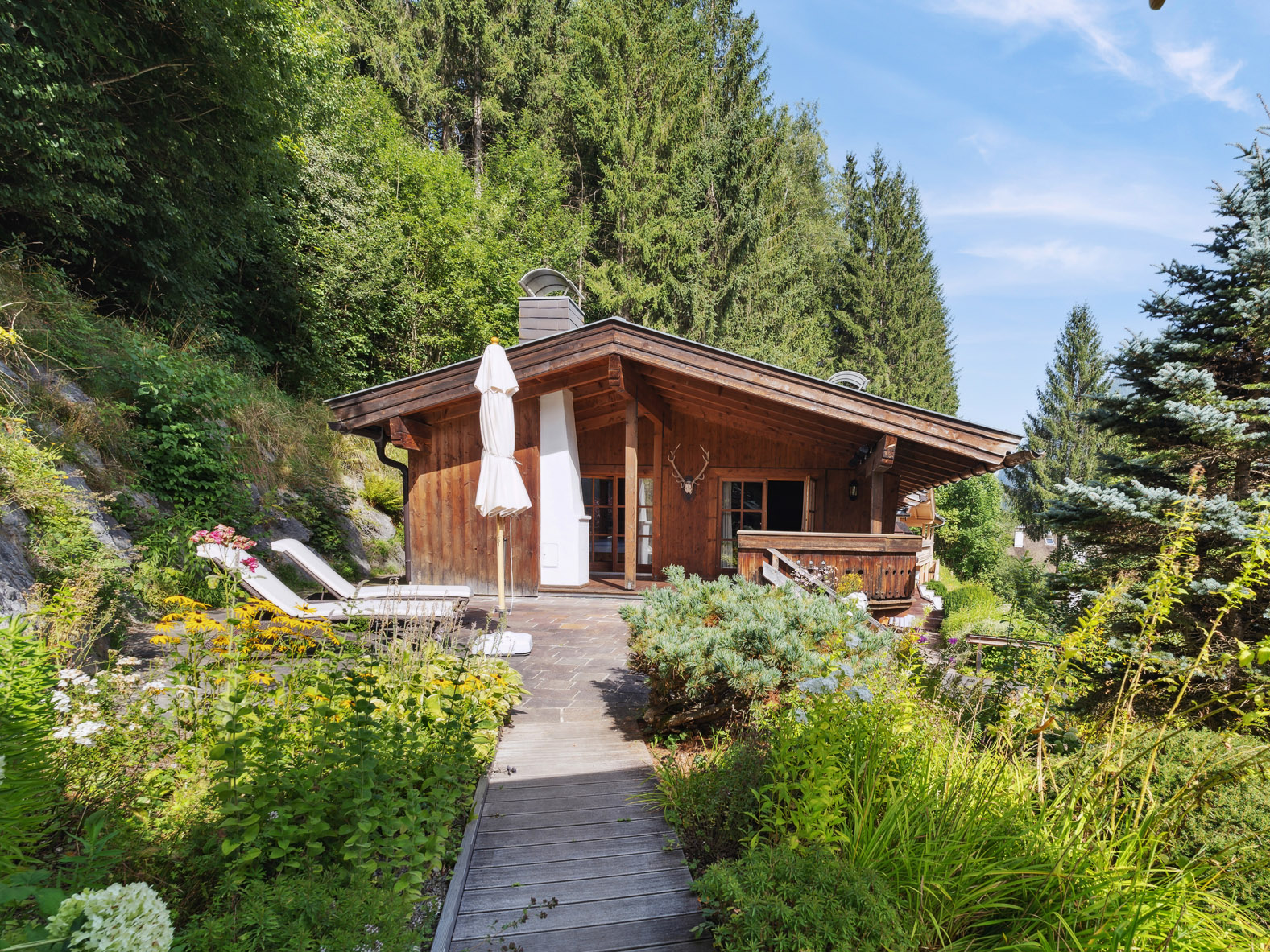 Alpine Chalet Duo with Second-Home Permission – Near Saalbach-Hinterglemm