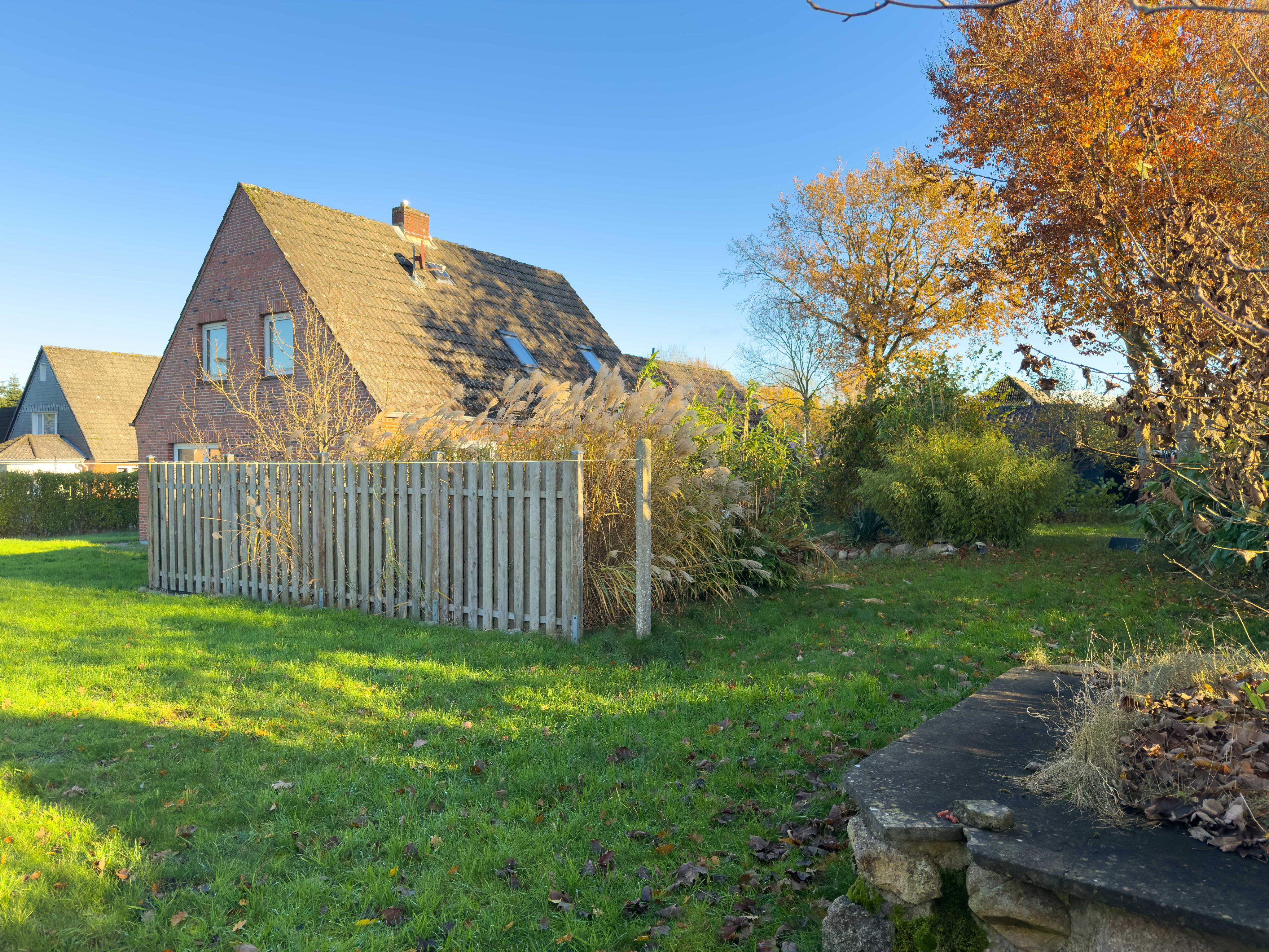 Einfamilienhaus mit Potenzial und großzügigem Grundstück – idyllisch angrenzend an freies Feldgebiet- Seeth-Nordfriesland