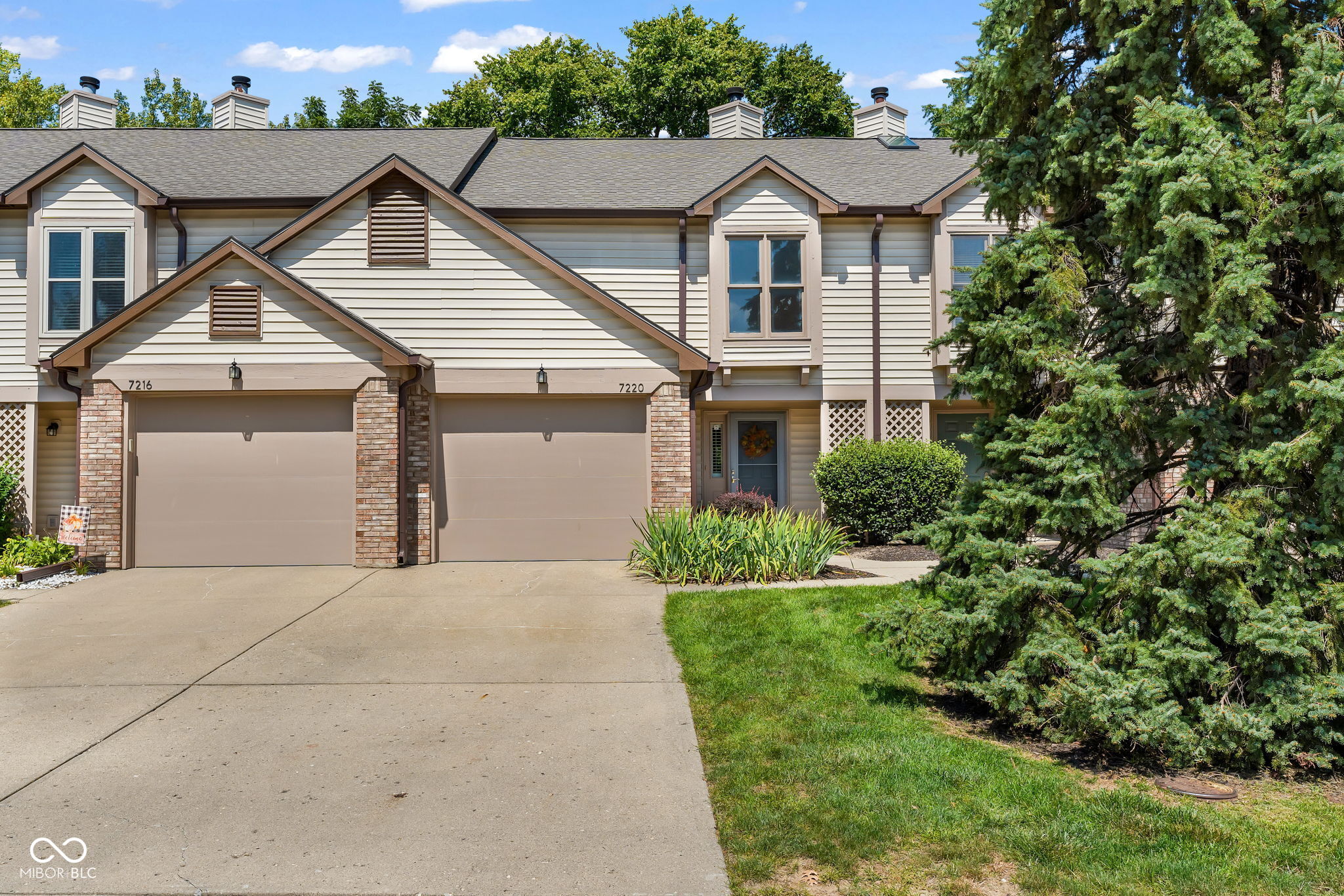 Move-In Ready Townhome with Updated Kitchen & Fireplace