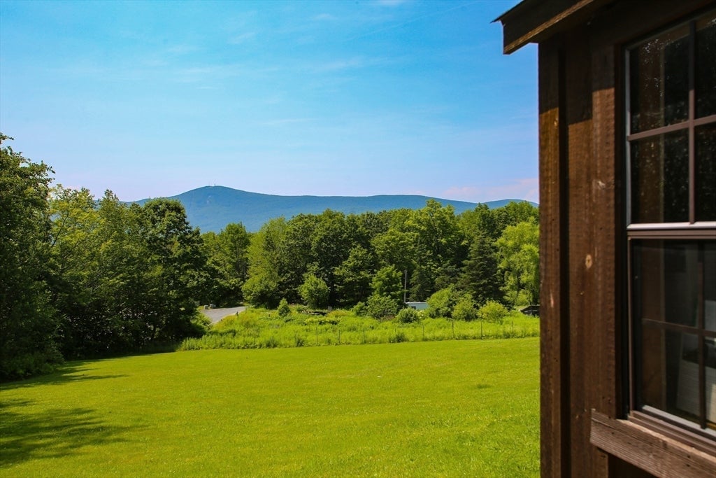Berkshire County Ranch with breathtaking views!