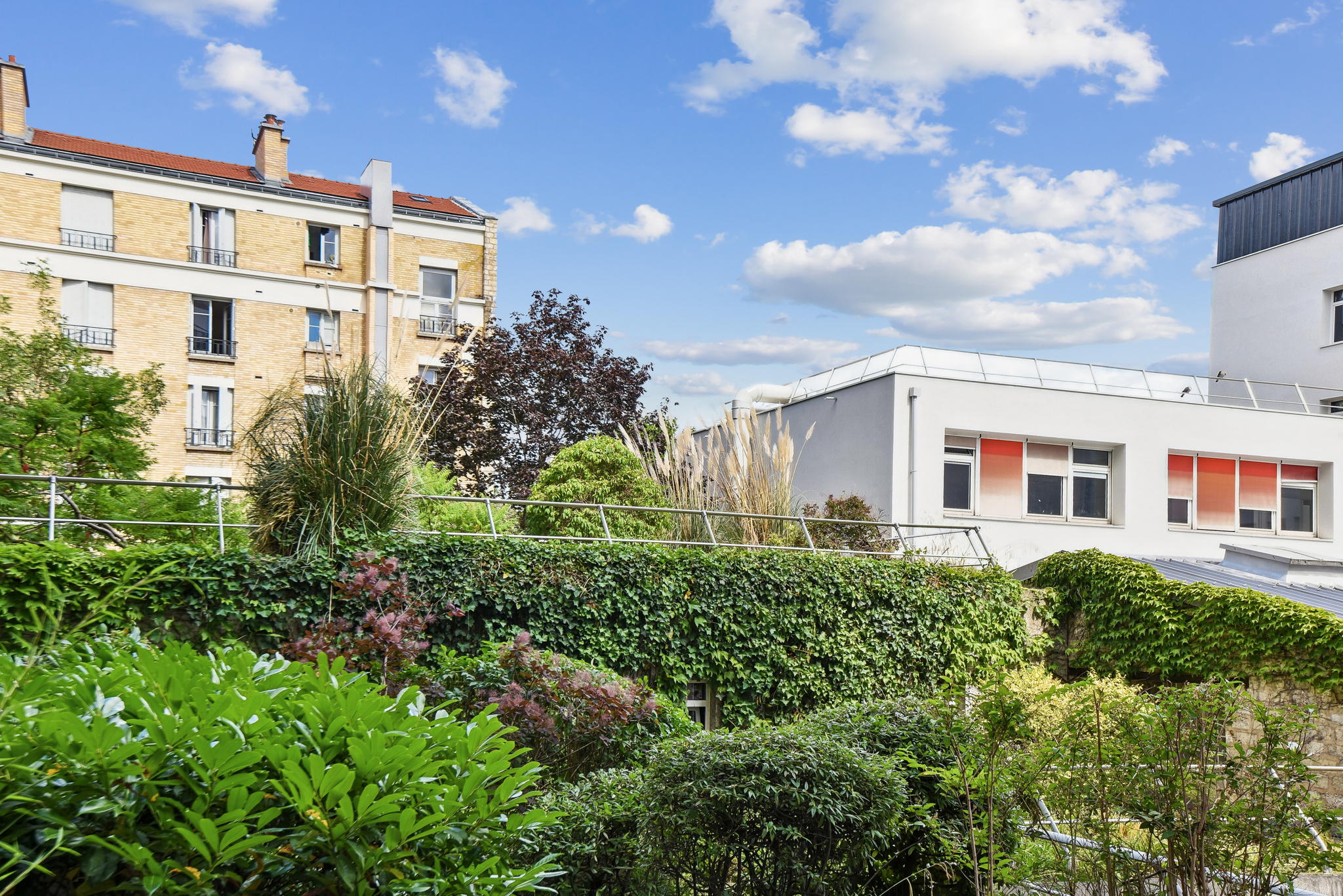 Paris 15th | Elegant 65 m² apartment with balcony in an exceptional setting