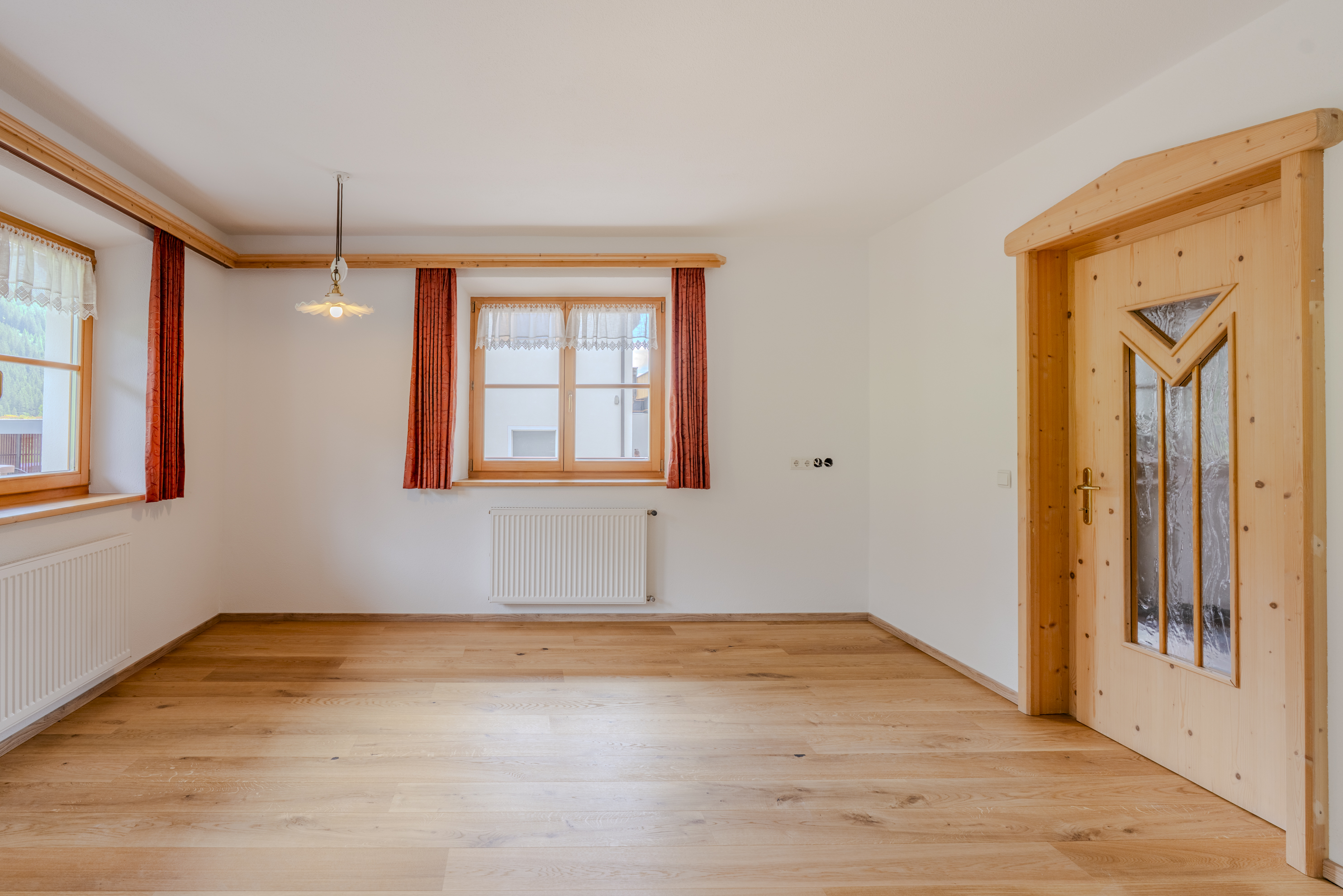 Spacious duplex rental apartment in a quiet location
