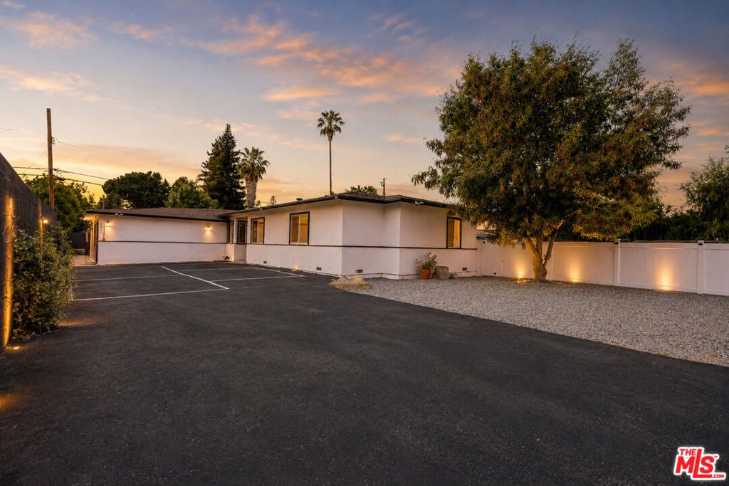 Woodland Hills Multi-Residence with Jr ADU
