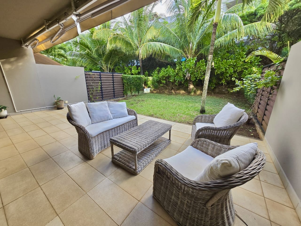 Duplex with Rooftop & Resort Amenities