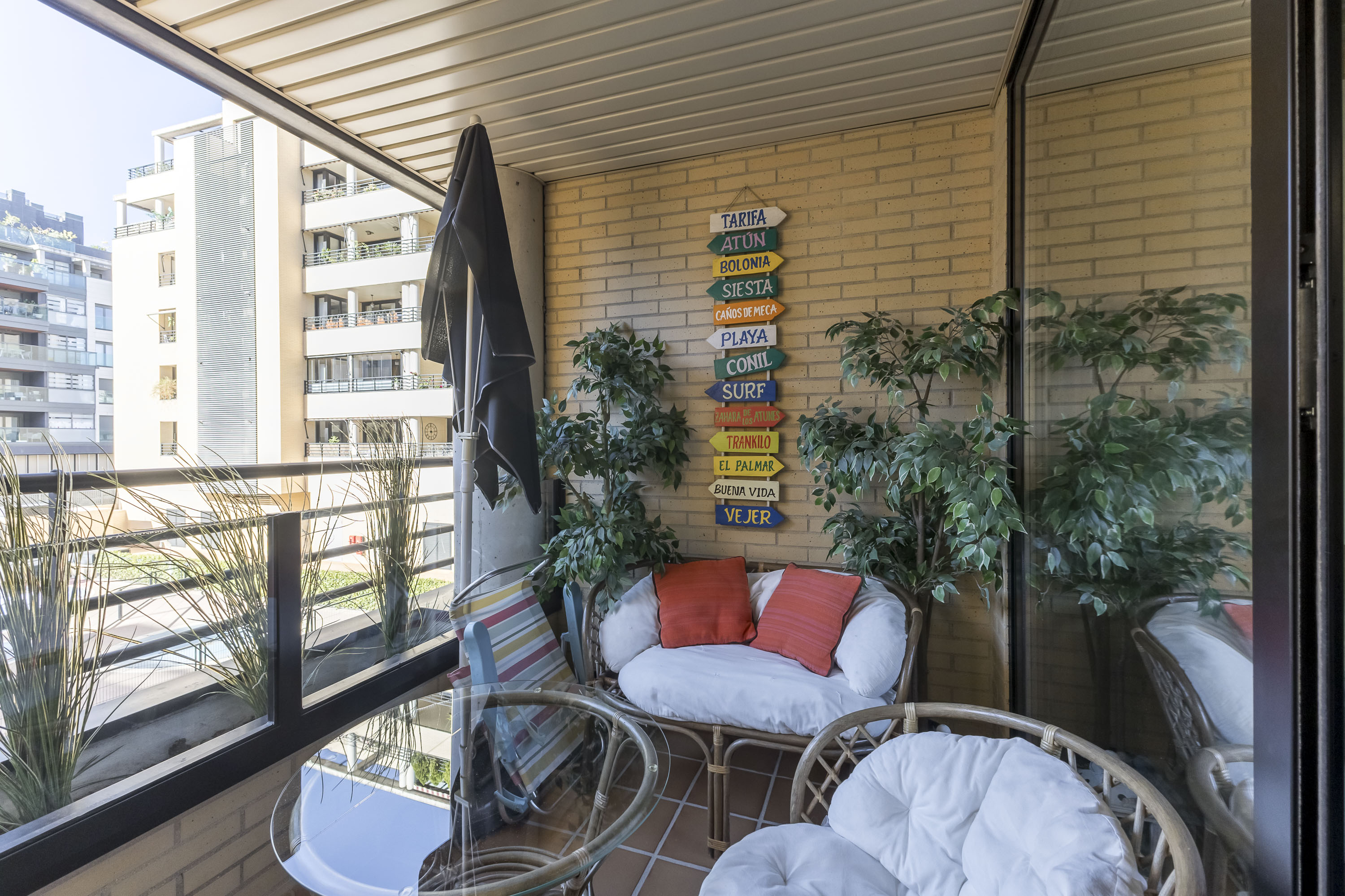 Exclusive renovated apartment with two bedrooms and a terrace in Las Tablas