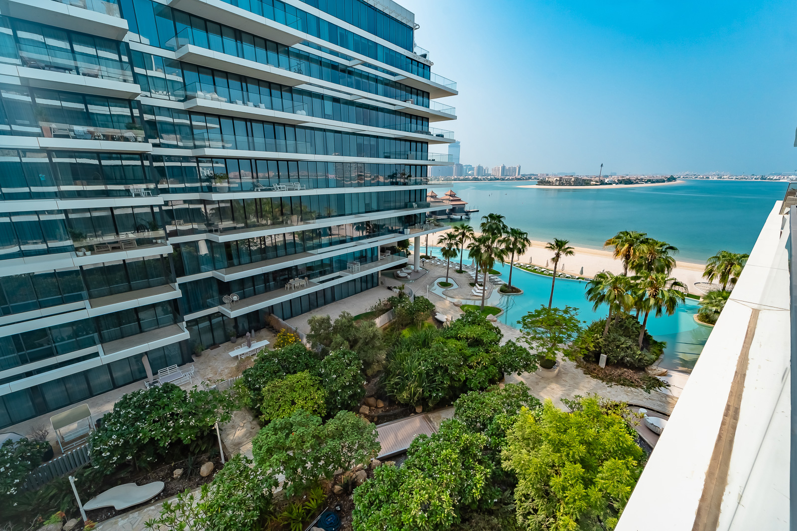 Exclusive | Sought-After Layout | Palm & Sea Views