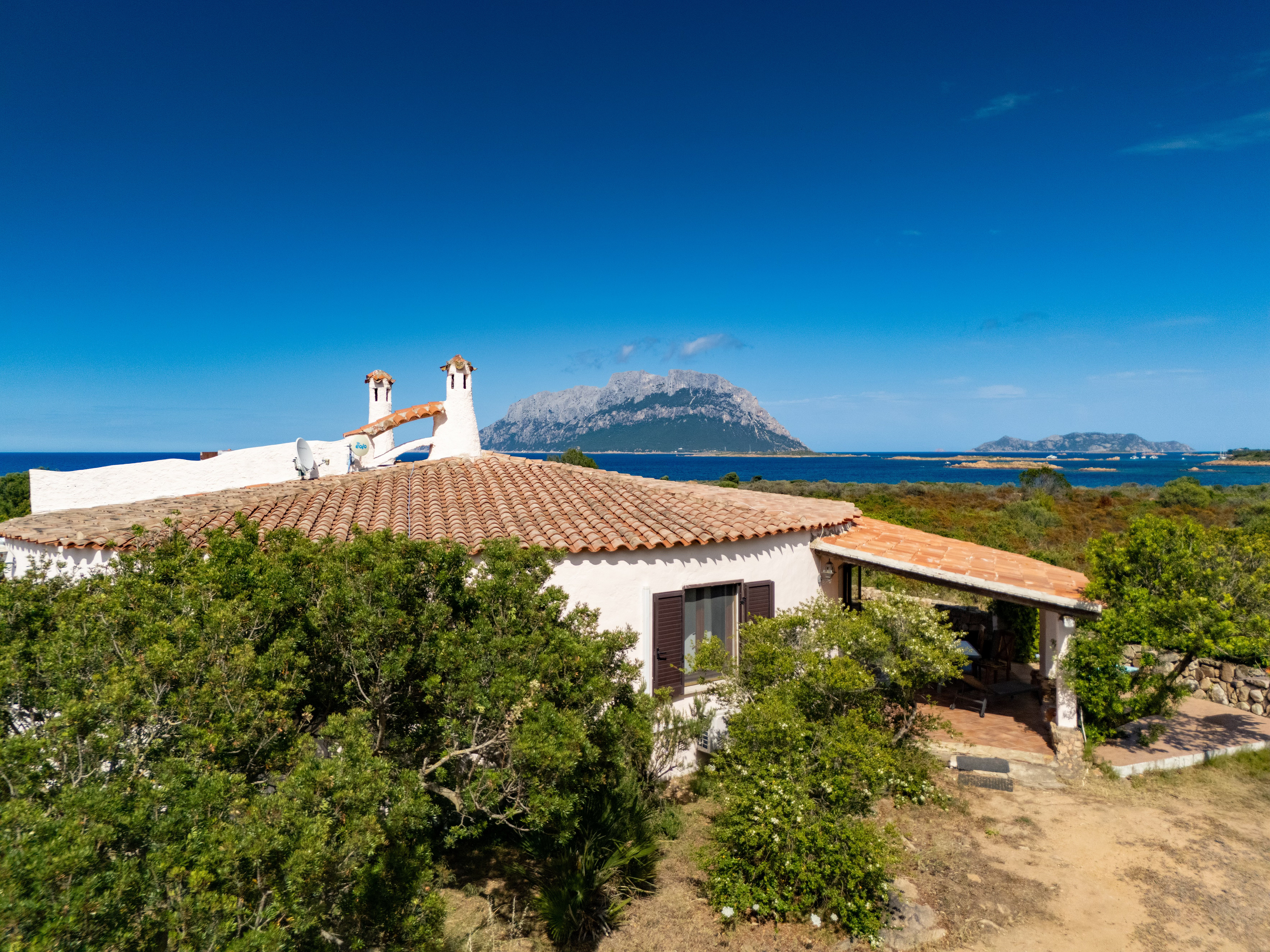 Villa Corallina | Kreisförmige Architektur mit Blick auf Tavolara