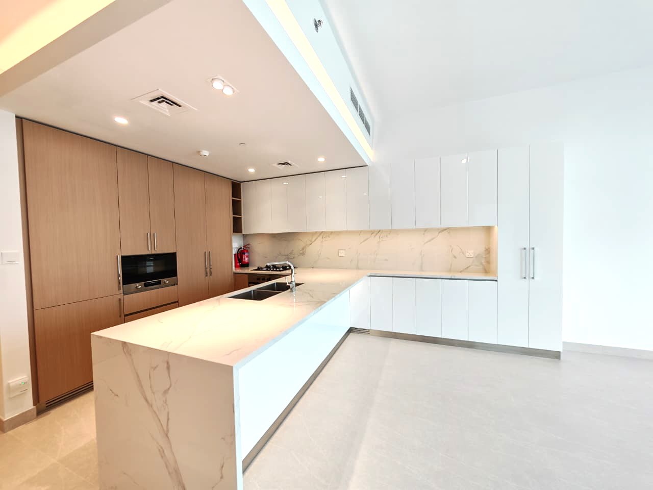 BRAND NEW | Exclusive | Open View | Vacant
