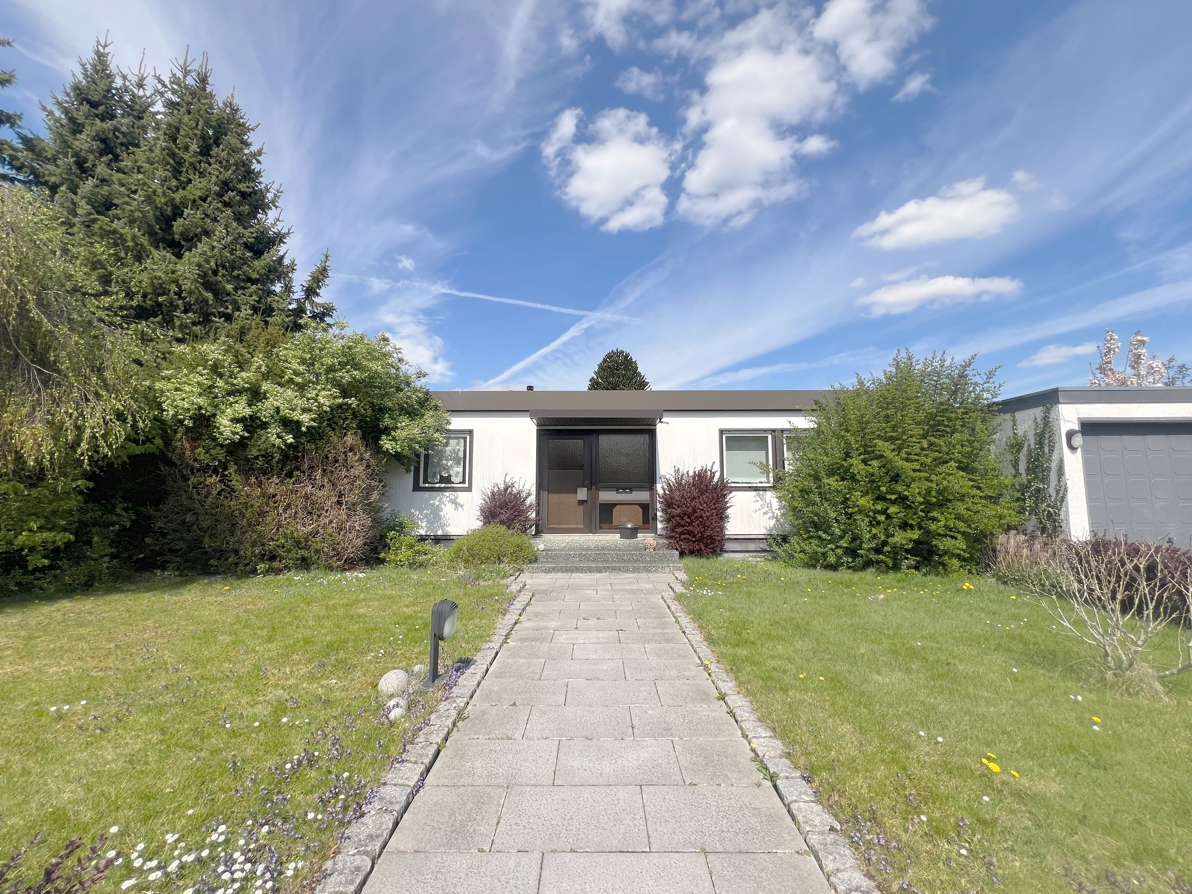 Stilvoller Bungalow in ruhiger Wohnlage