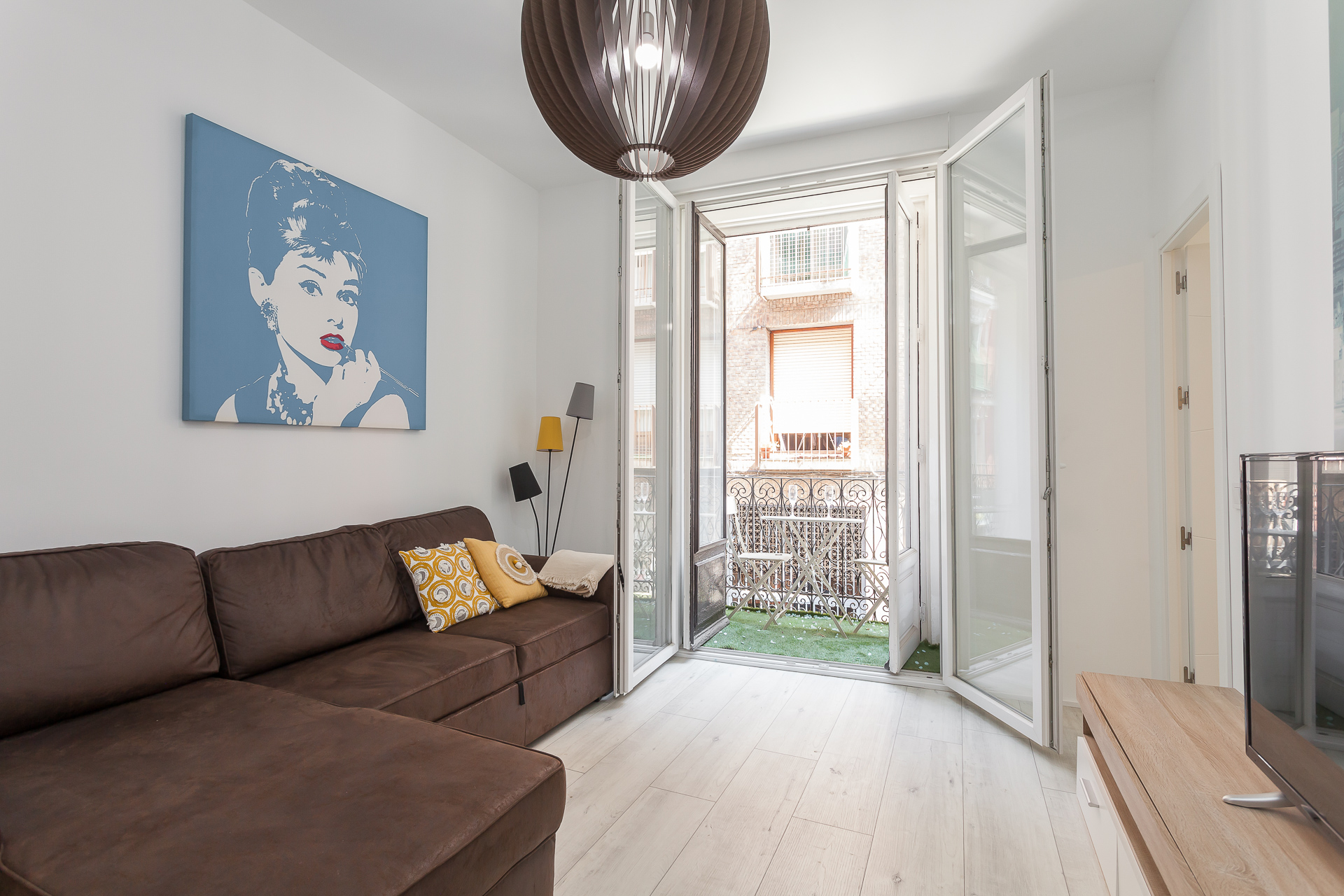 Apartamento de lujo de 3 dormitorios con balcones y trastero en Malasaña