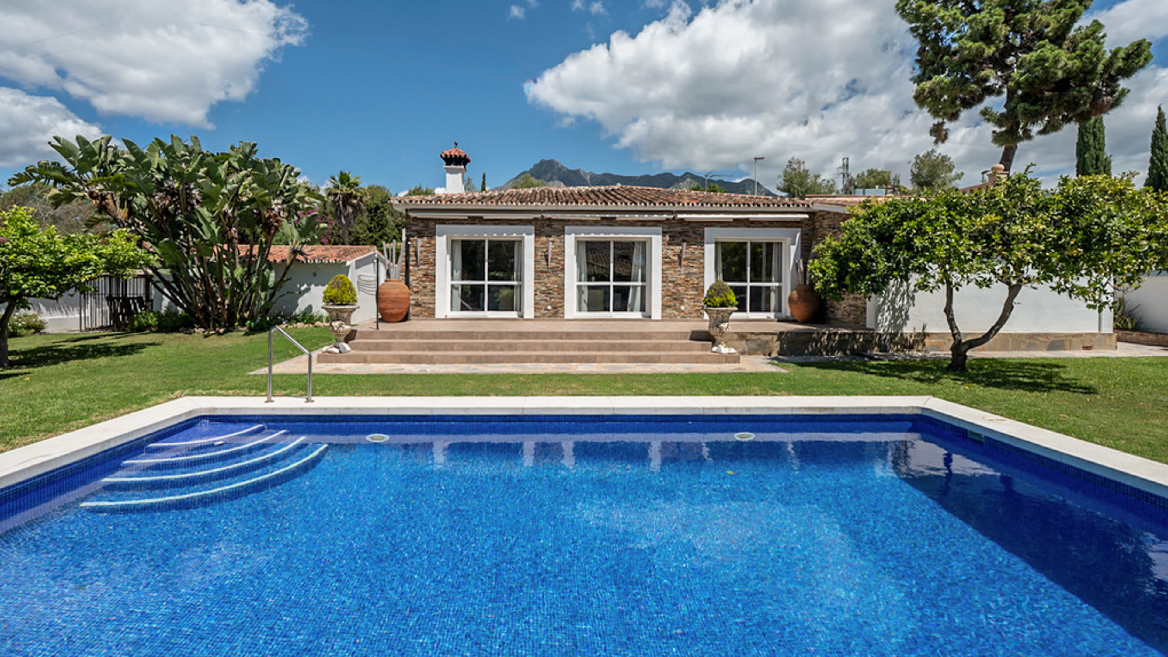 Charming Mediterranean Villa in La Carolina Walking Distance to Marbella Club & the Beach