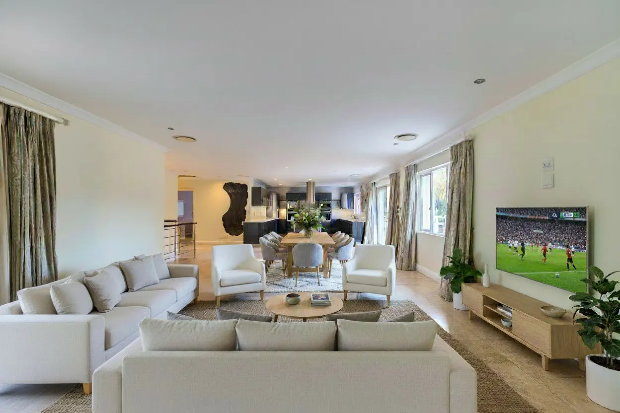 Lounge Dining and Kitchen.jpg