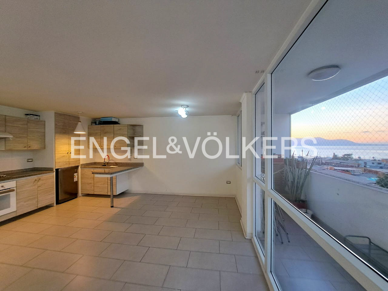 Arriendo departamento 2 dormitorios en Avda. Rendic