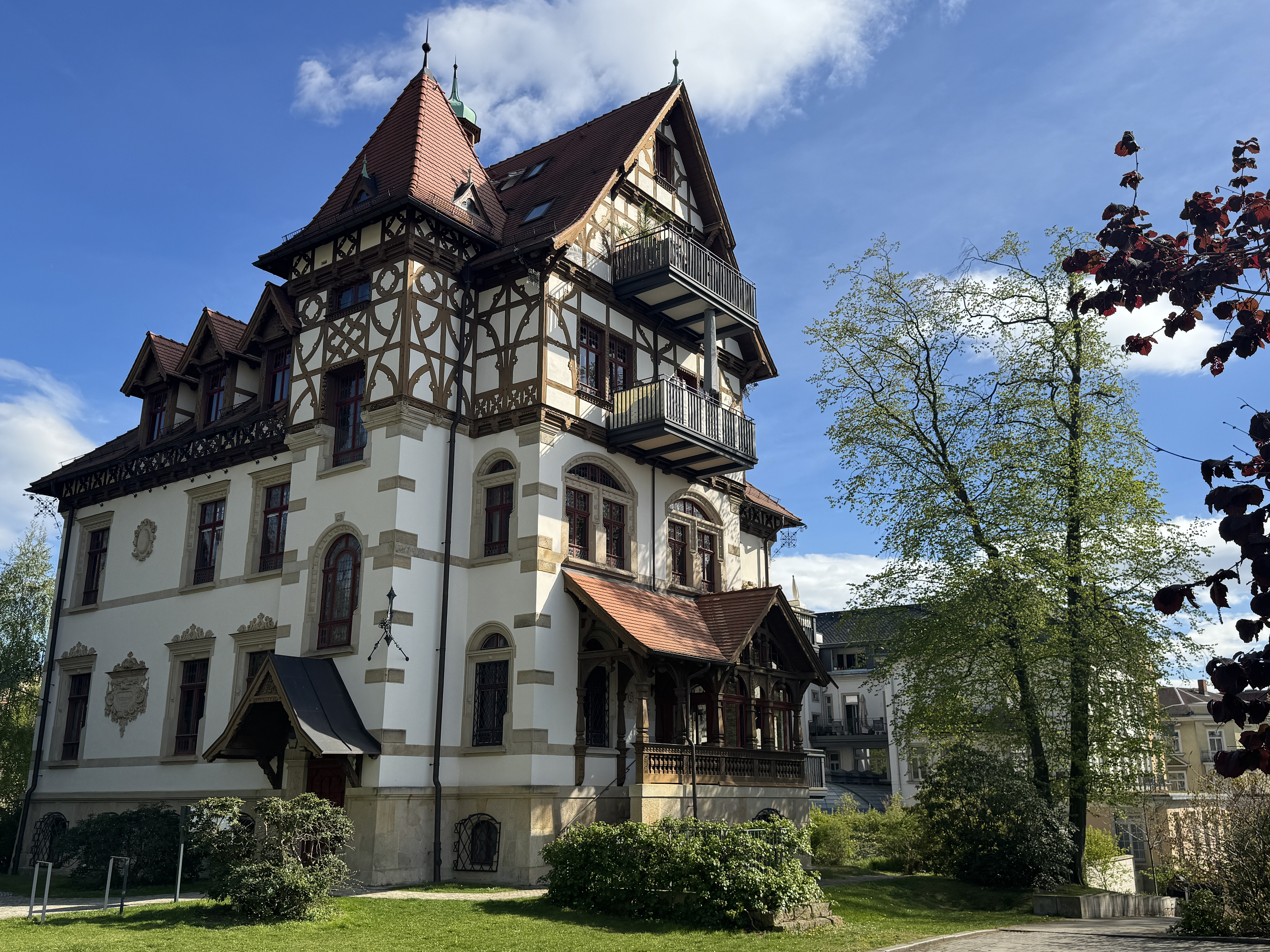 Bezugsfreie Maisonettewohnung mit einzigartigem Blick über Dresden