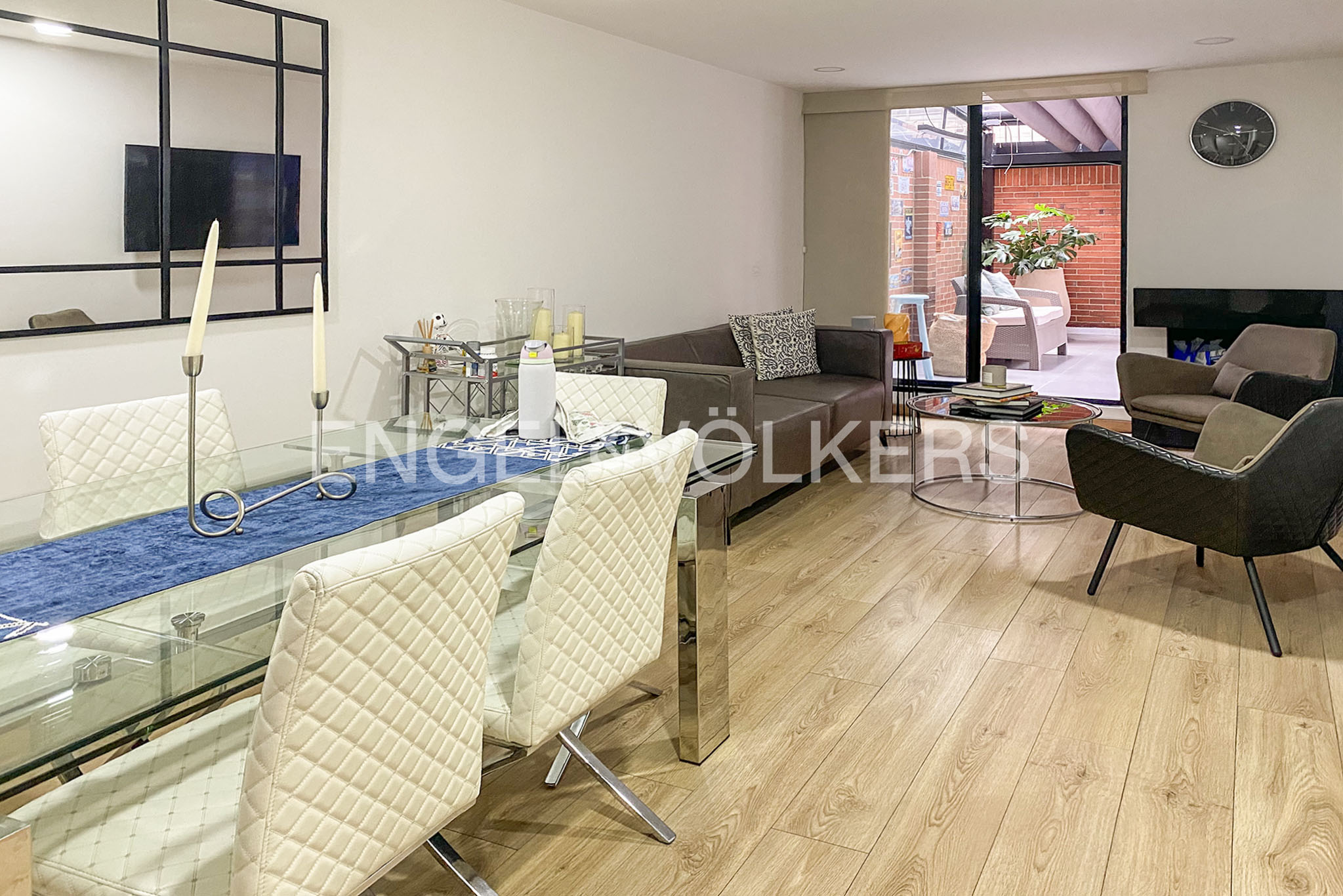 Apartamento con terraza para venta en San Patricio