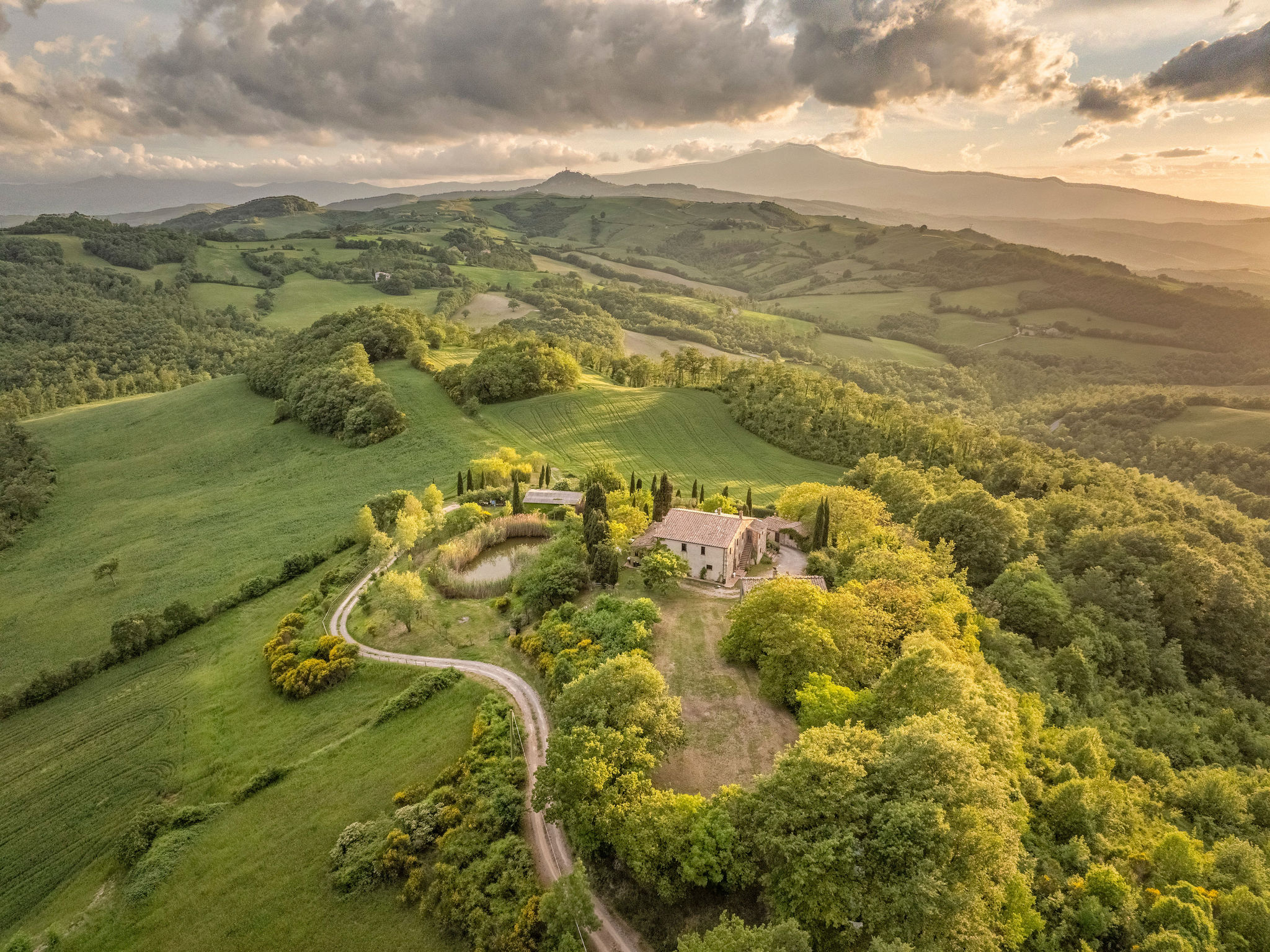 Charming rural complex overlooking Val d'Orcia