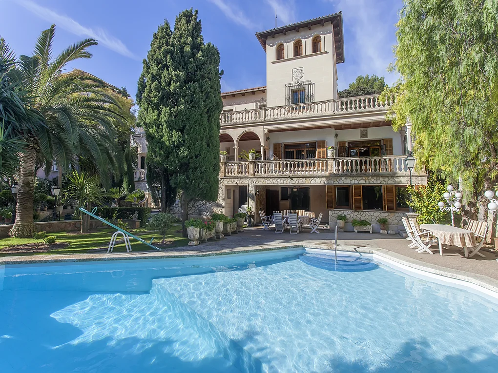 Beeindruckende Villa in eleganter Nachbarschaft in Son Armadams