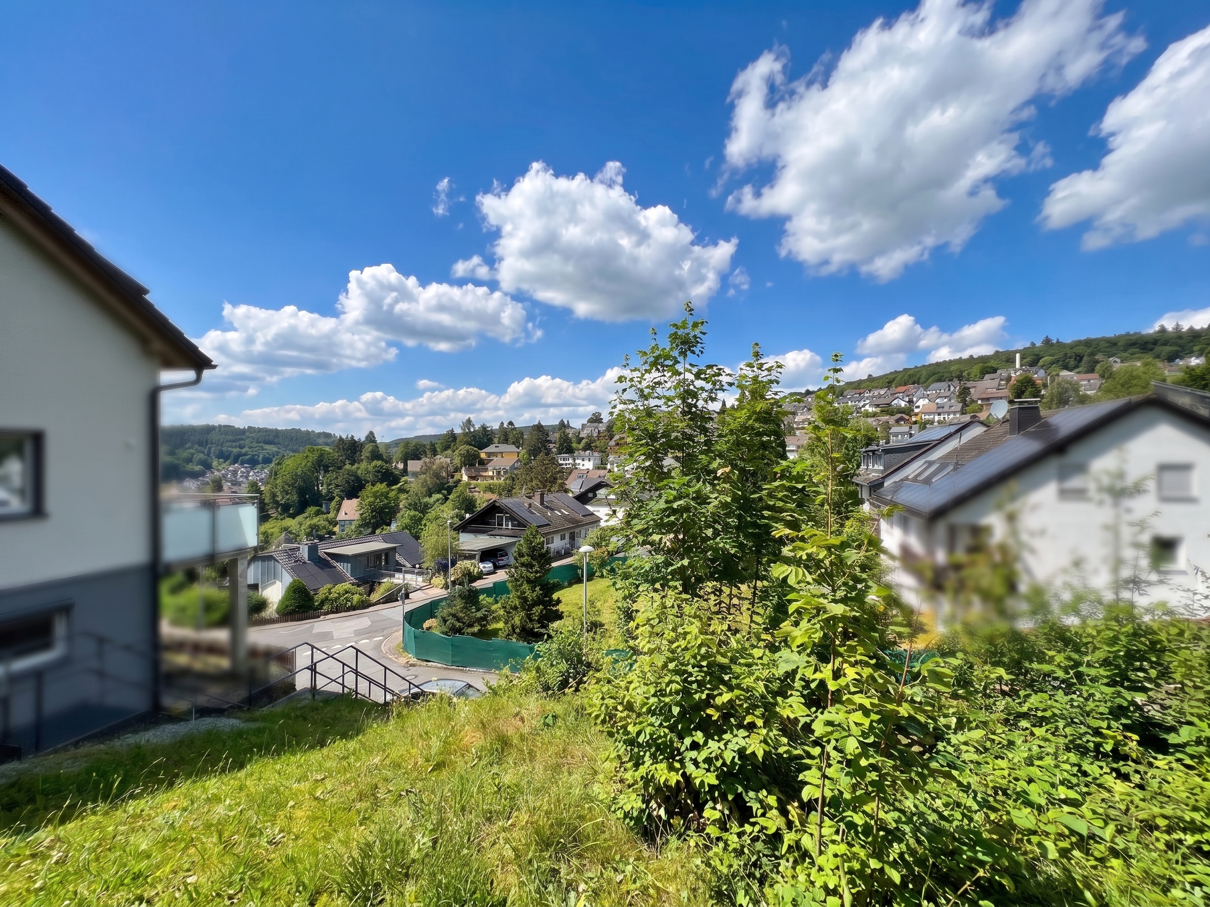 Ein Platz fürs Leben – Baulücke mit erteilter Baugenehmigung in Eppstein-Vockenhausen [AI-modified]