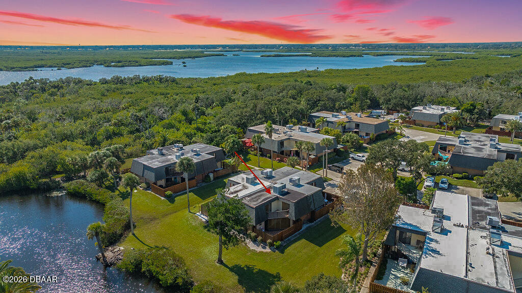 Intracoastal Views And Beachside Convenience