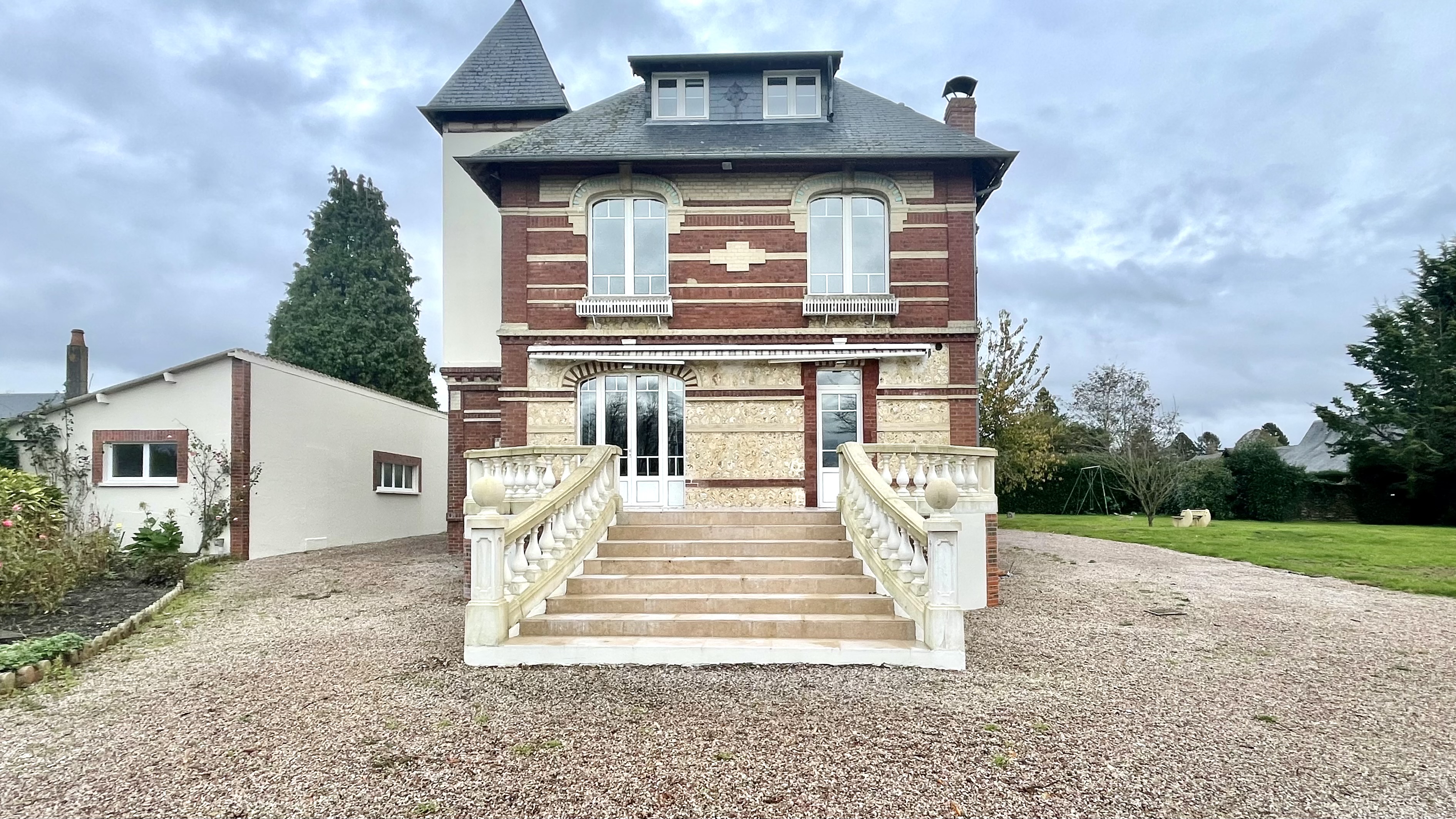 Villa Anglo-Normande années 30 très proche de Deauville