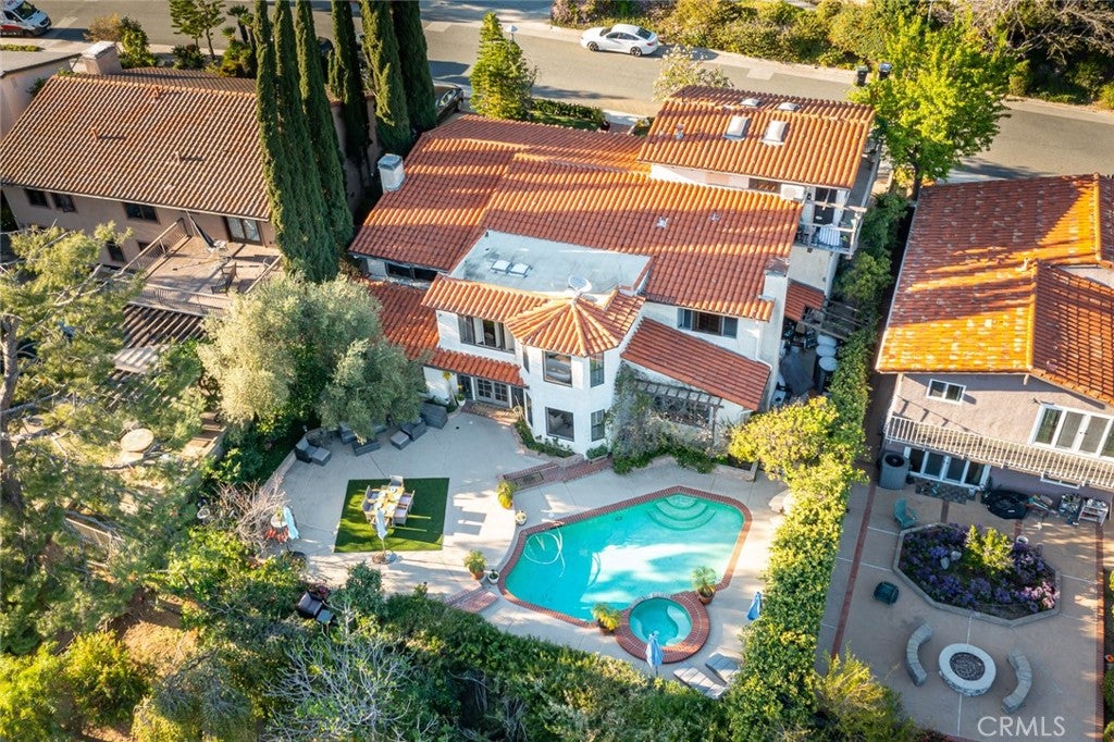 Endless views and refined living
