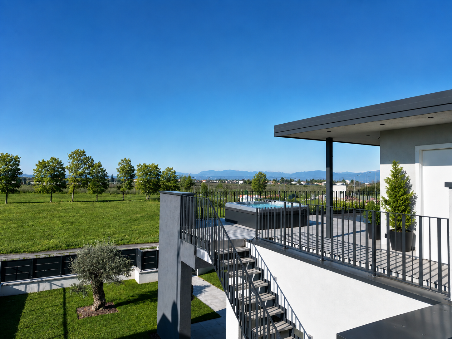 Modern Villa with Private Garden, Multifunctional Spaces, and Cutting-Edge Technology